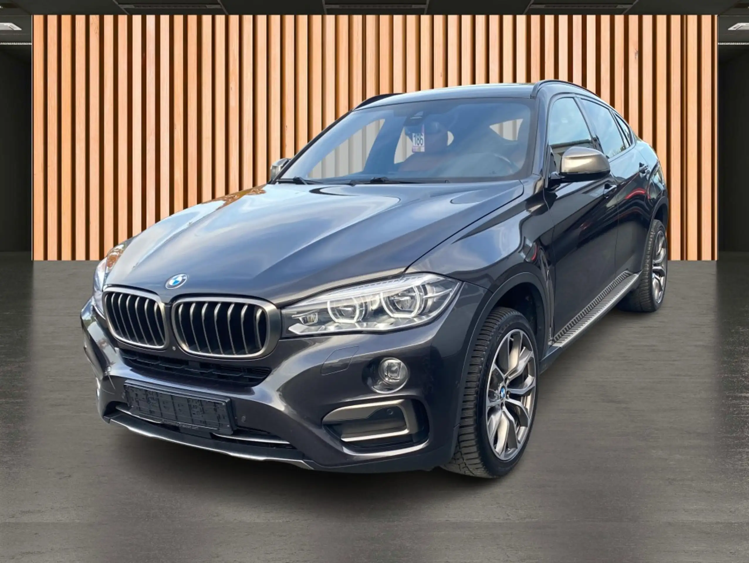 BMW - X6