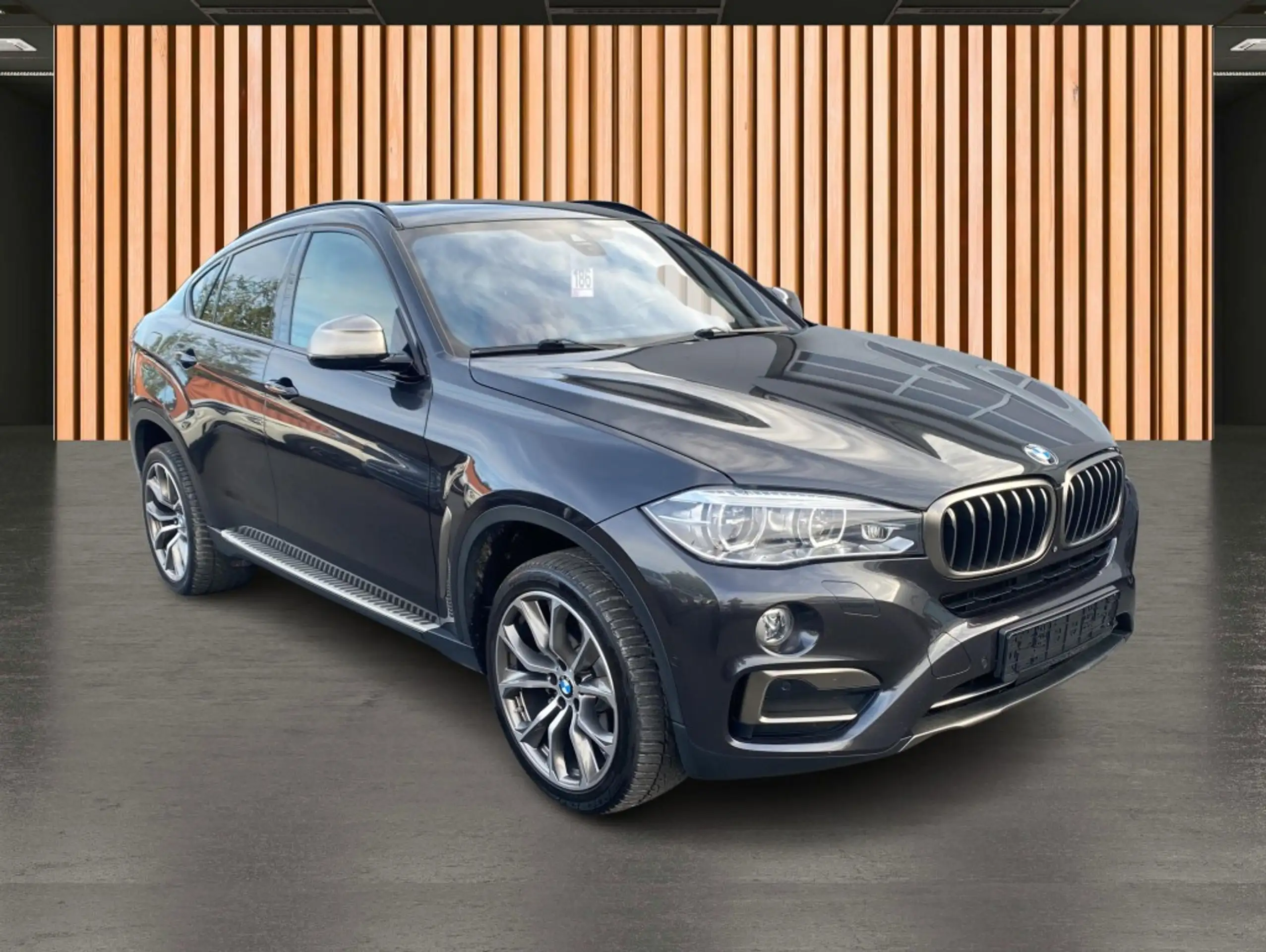 BMW - X6