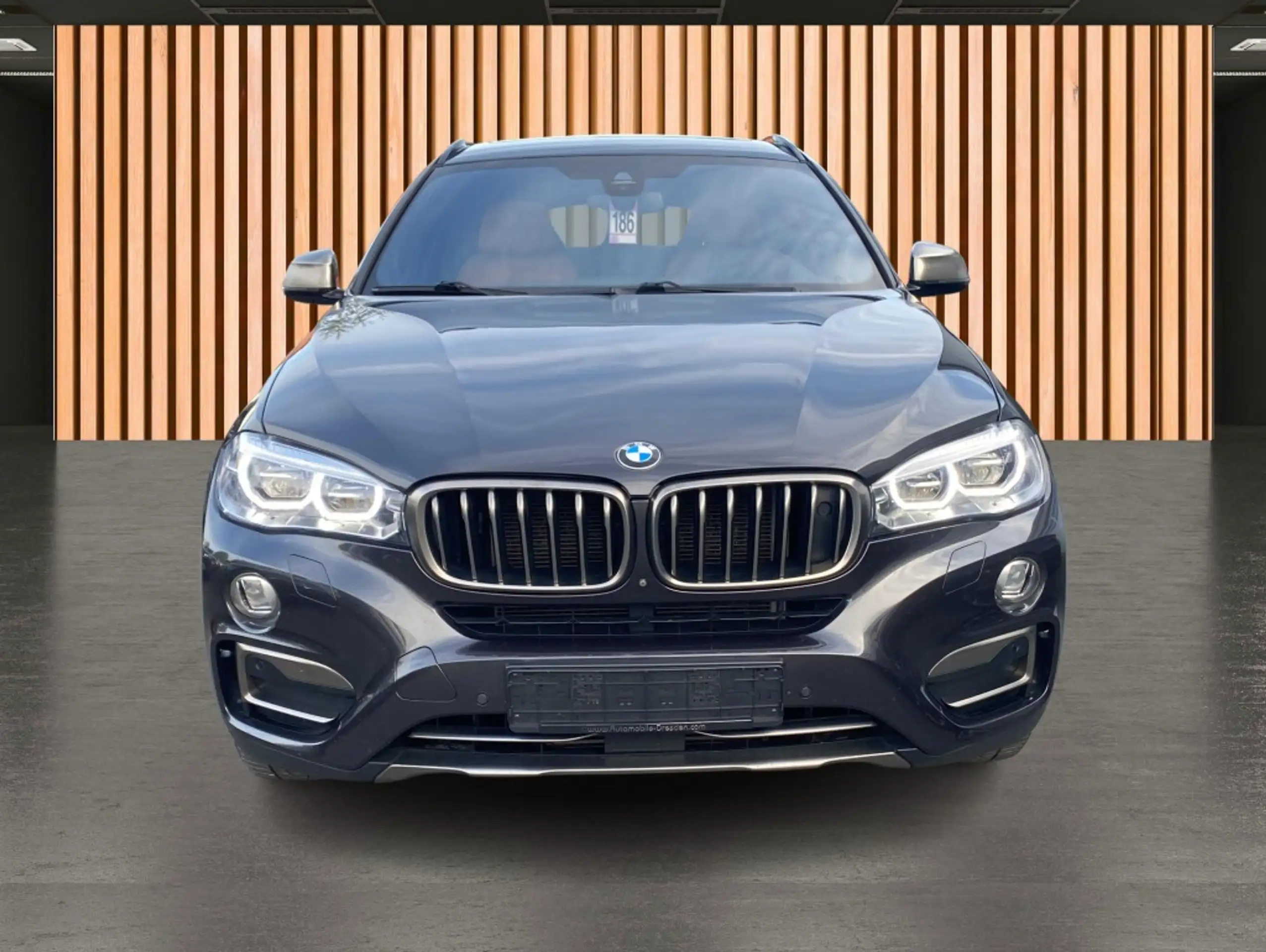 BMW - X6