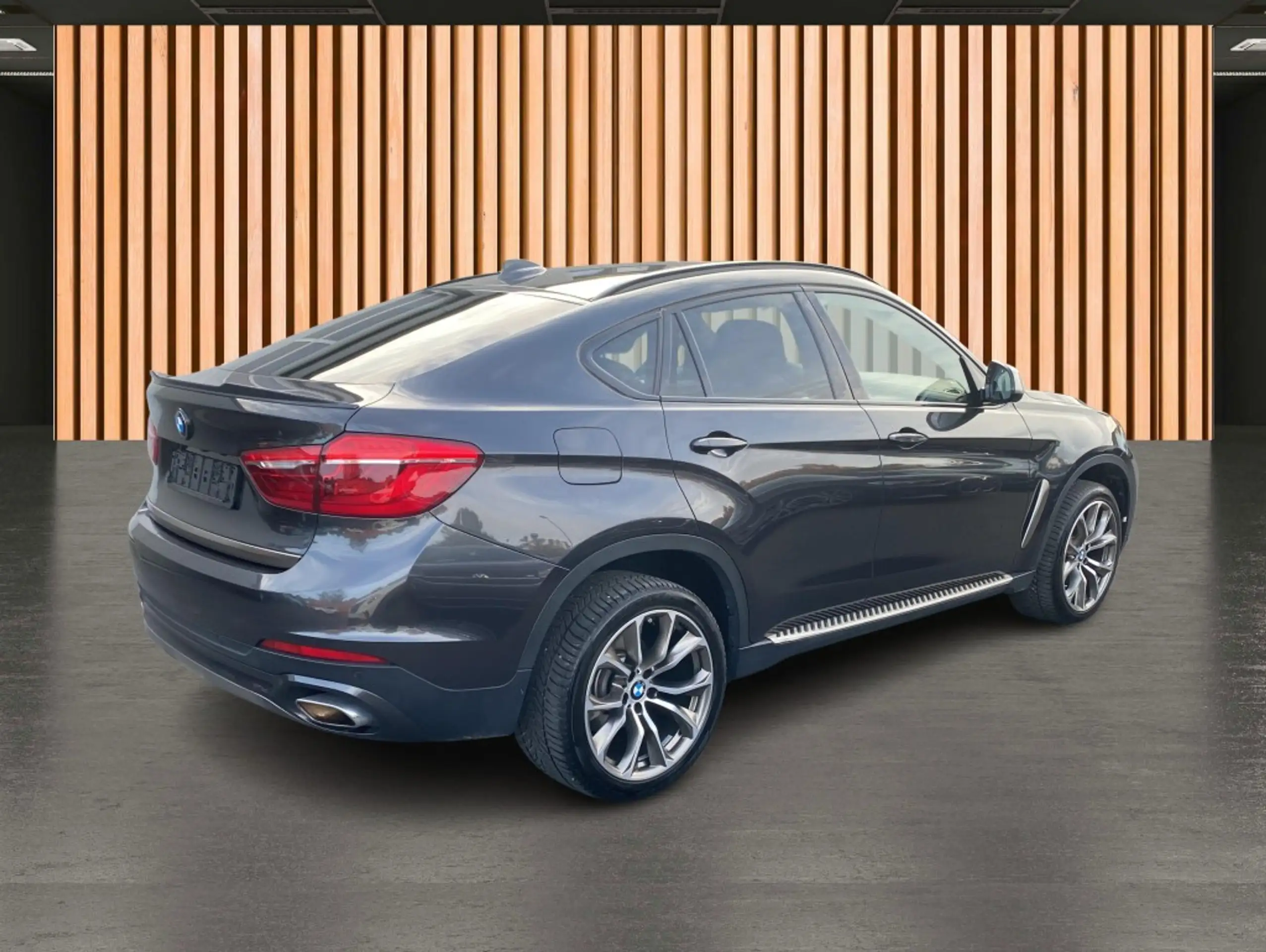 BMW - X6