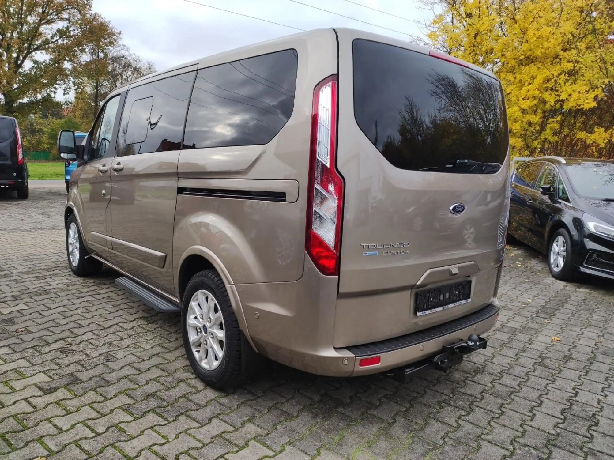 Ford - Tourneo Custom