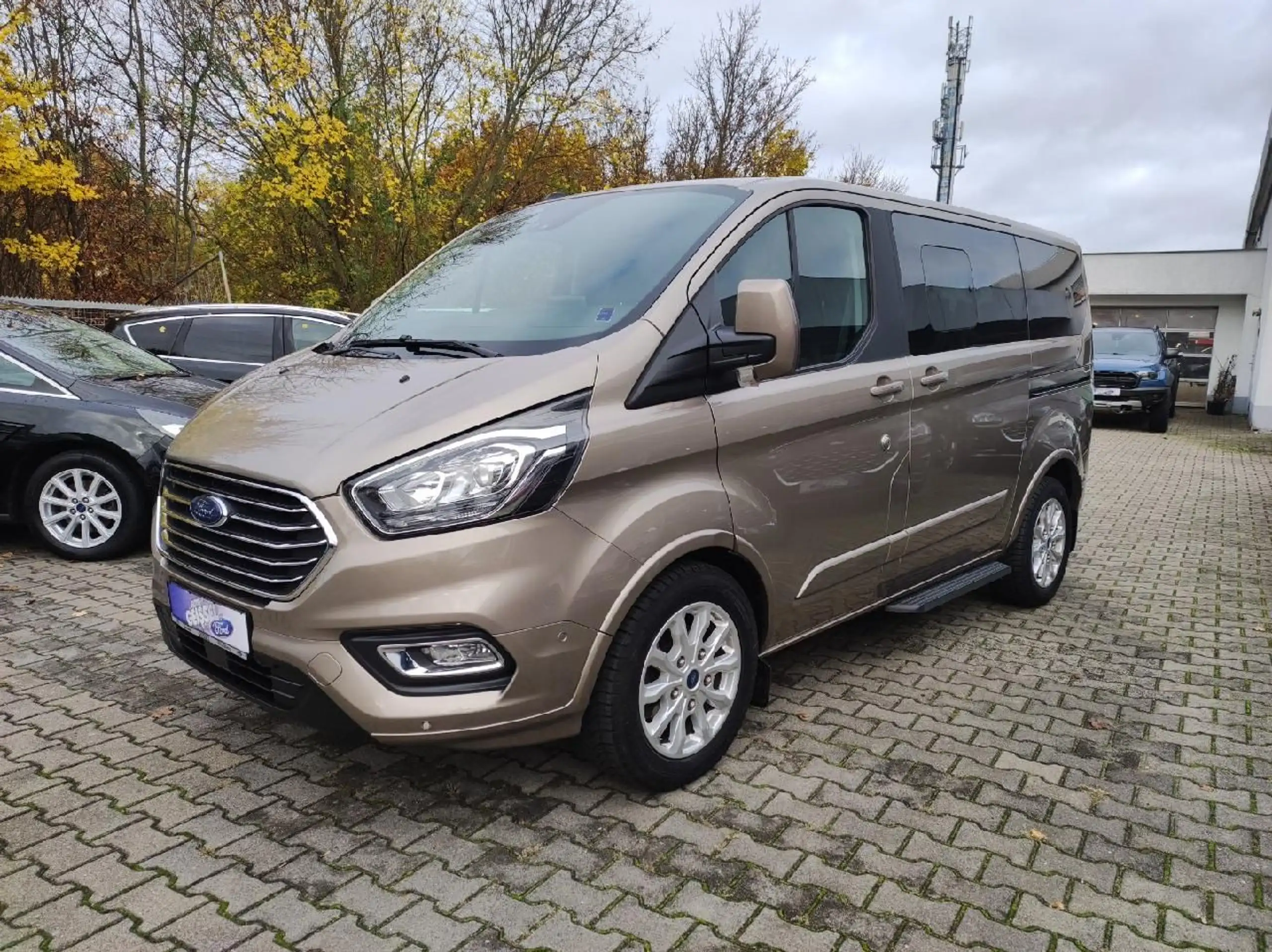 Ford - Tourneo Custom