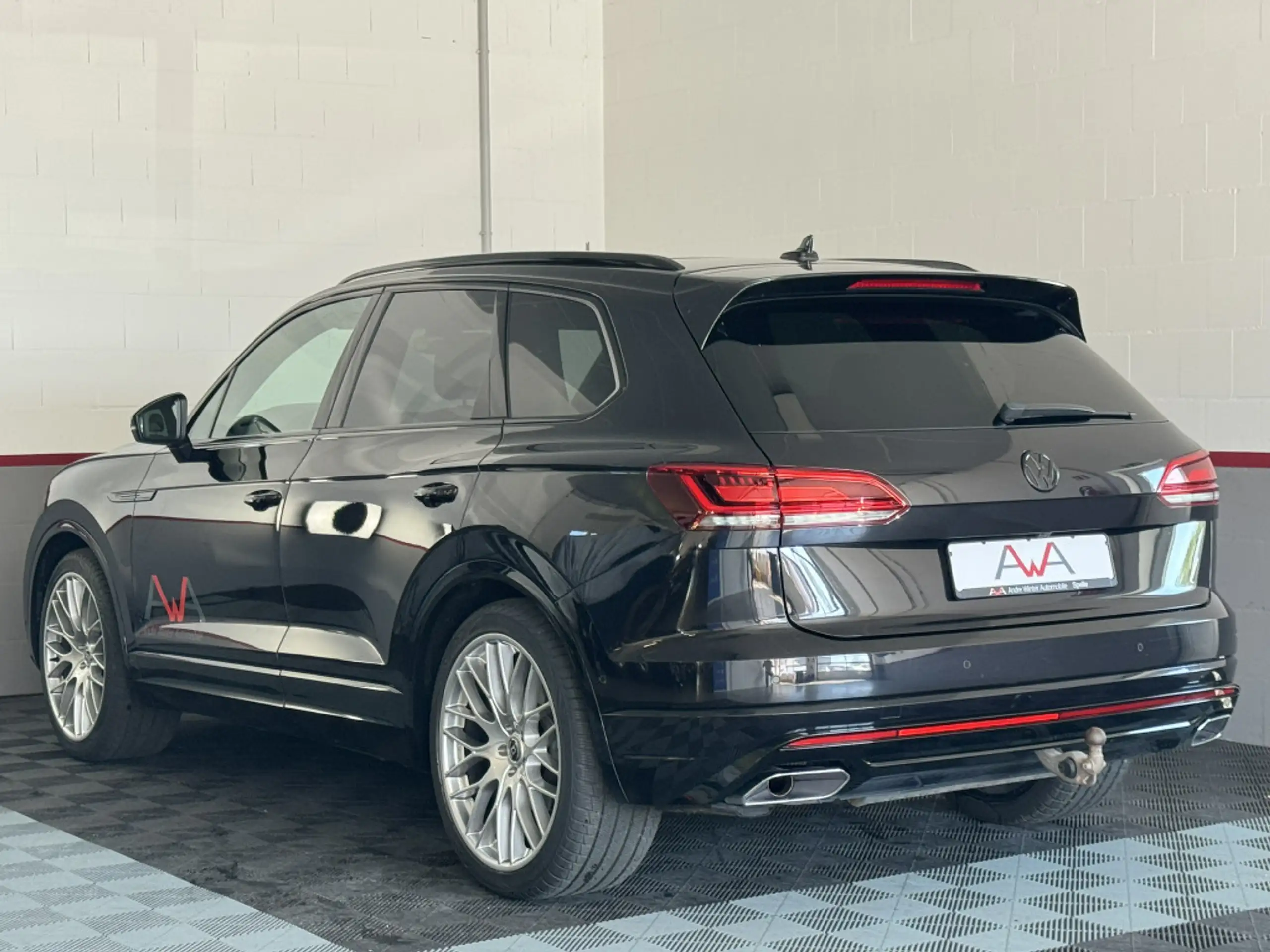 Volkswagen - Touareg