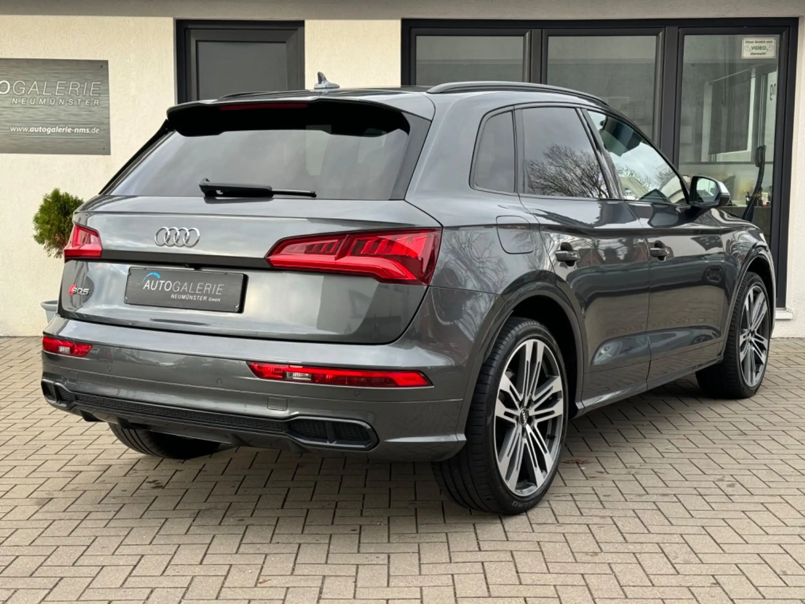 Audi - SQ5