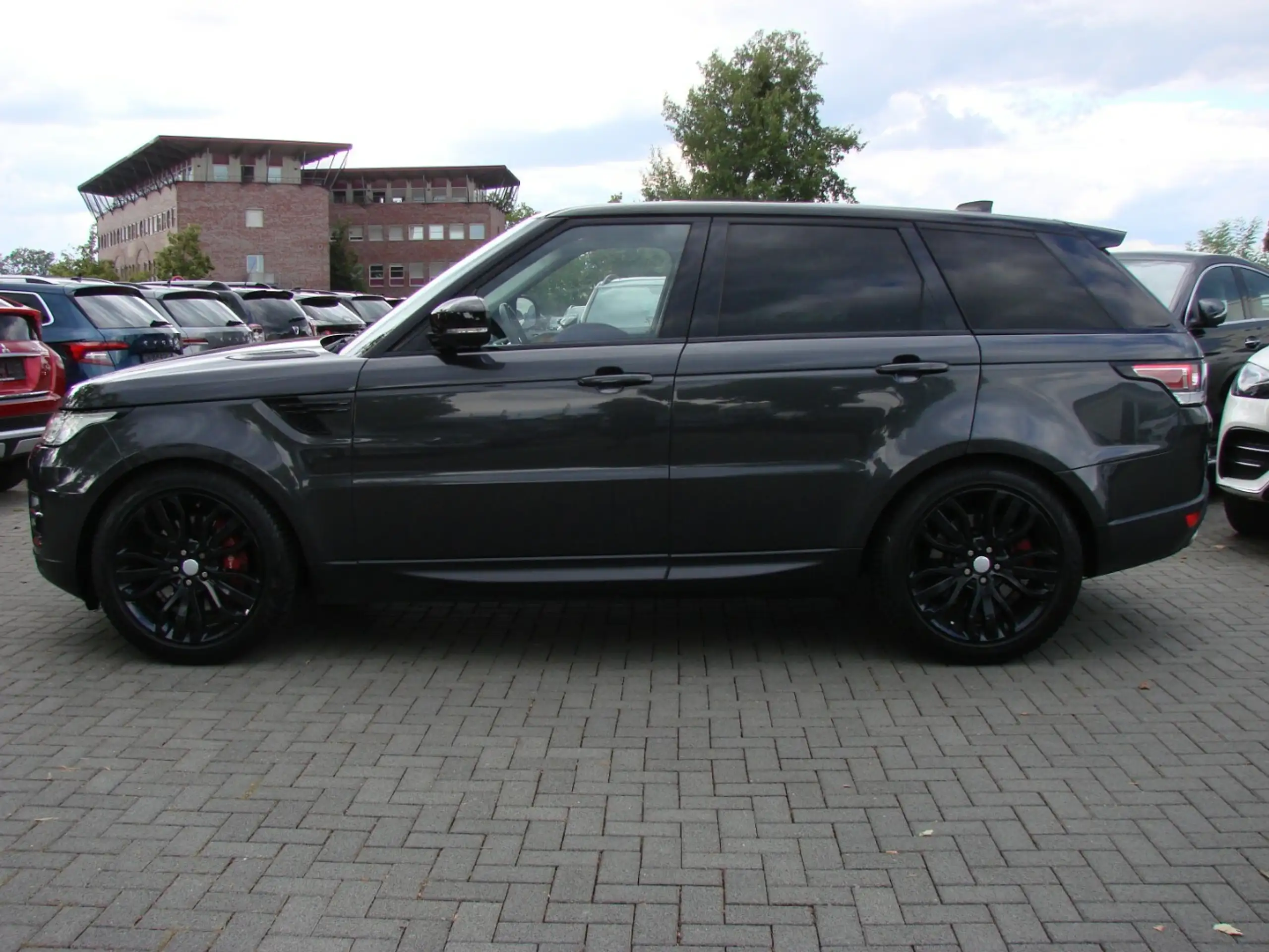 Land Rover - Range Rover Sport