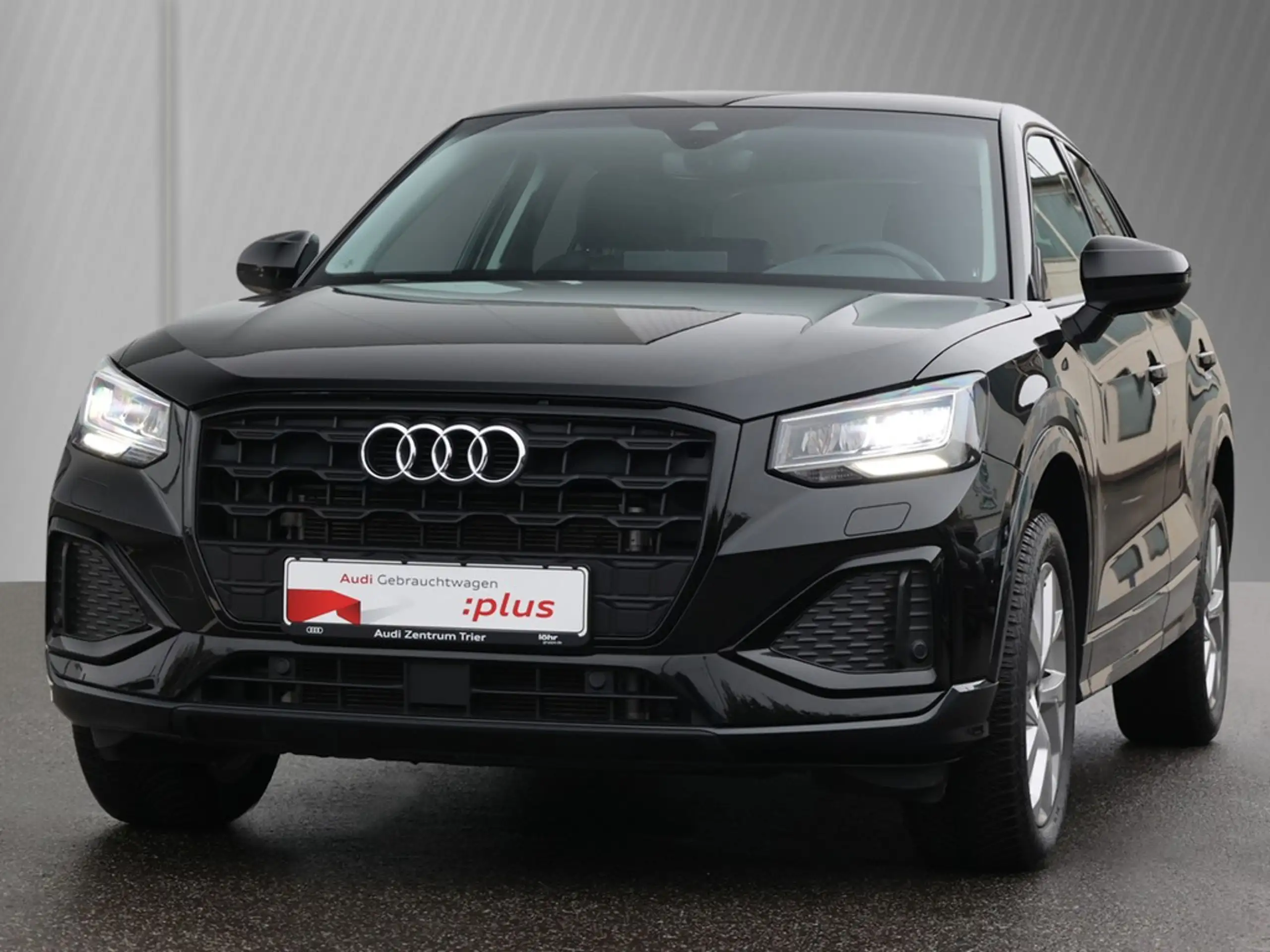 Audi - Q2