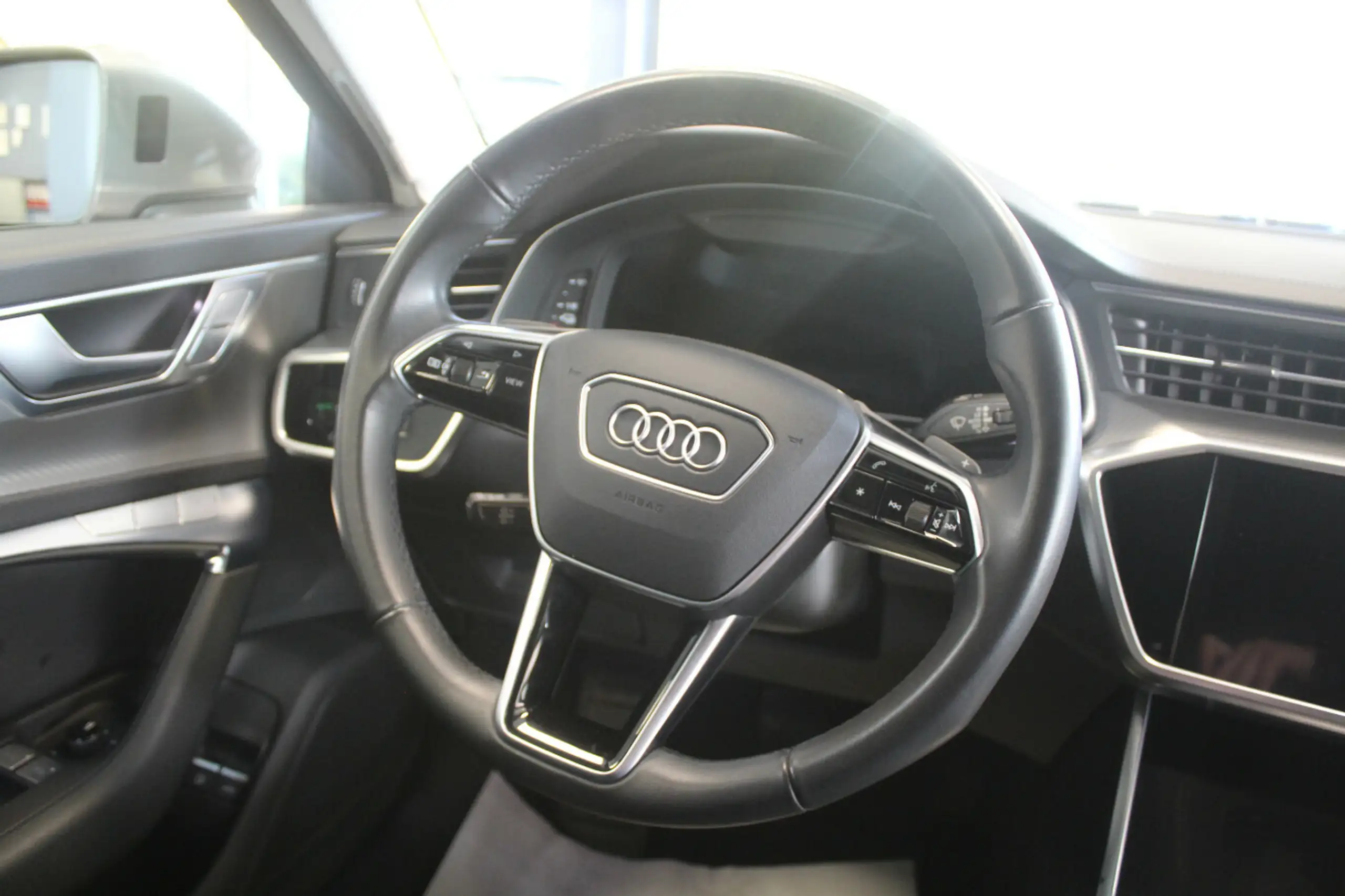 Audi - A6