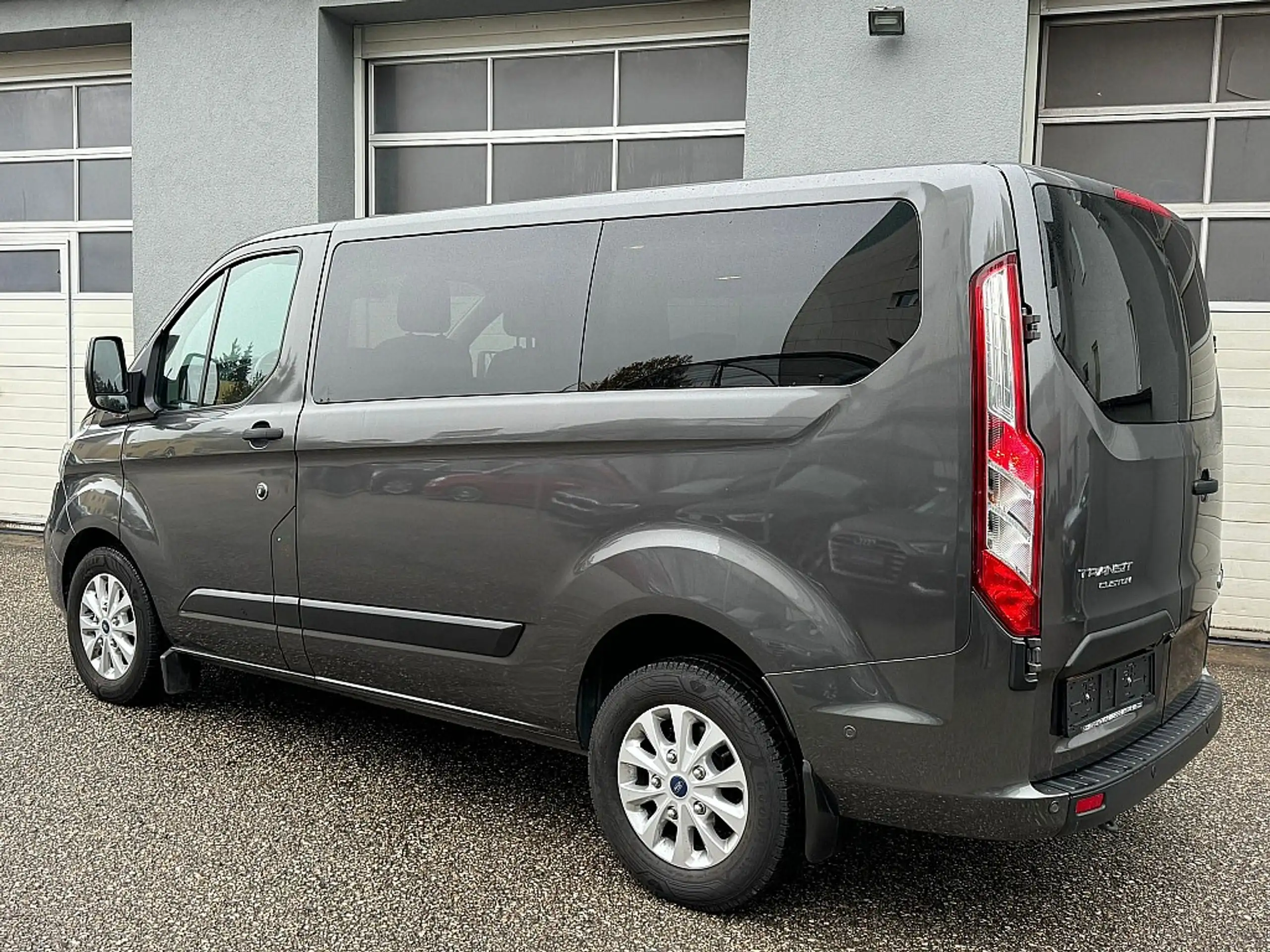 Ford - Transit Custom