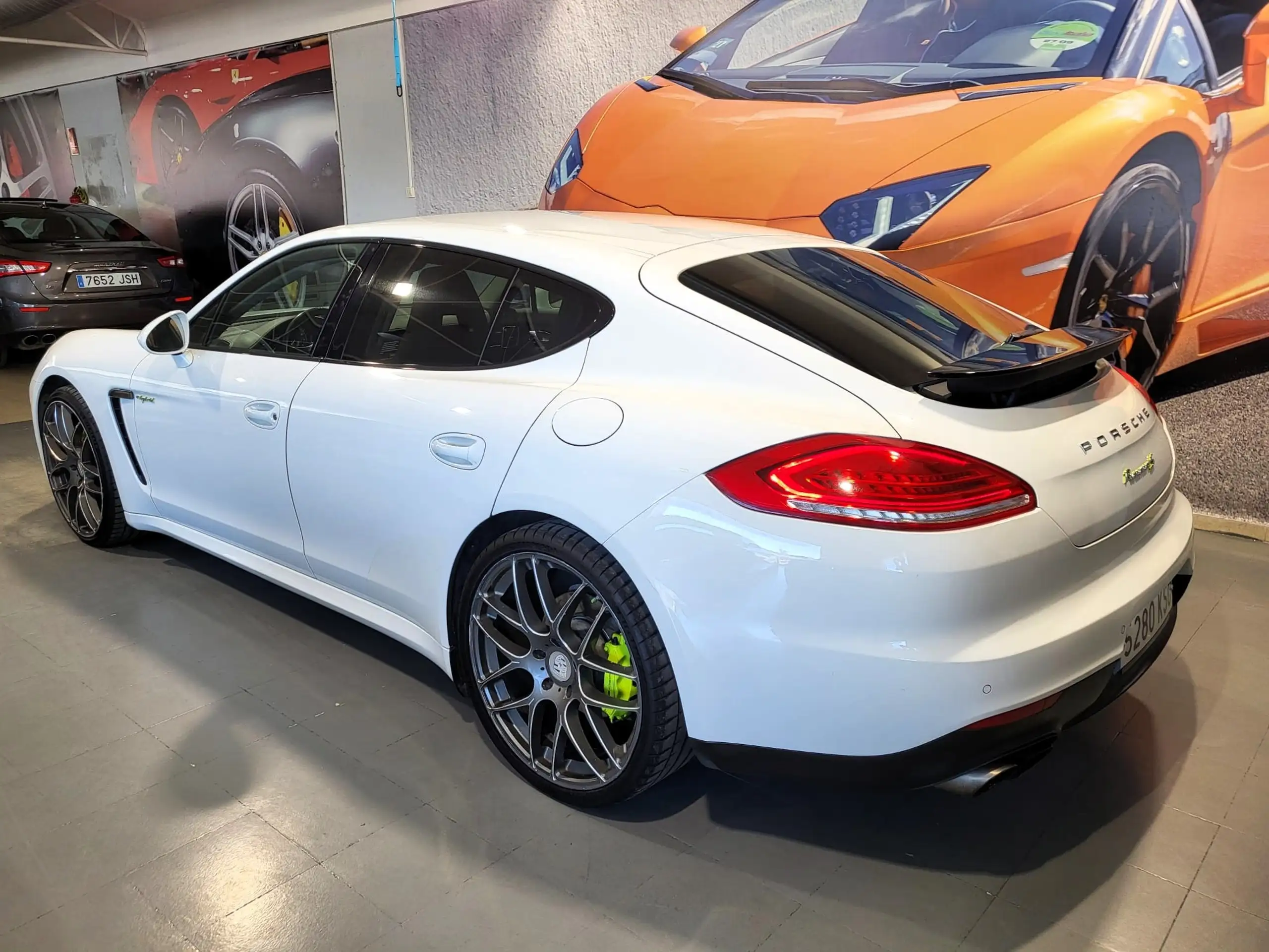 Porsche - Panamera