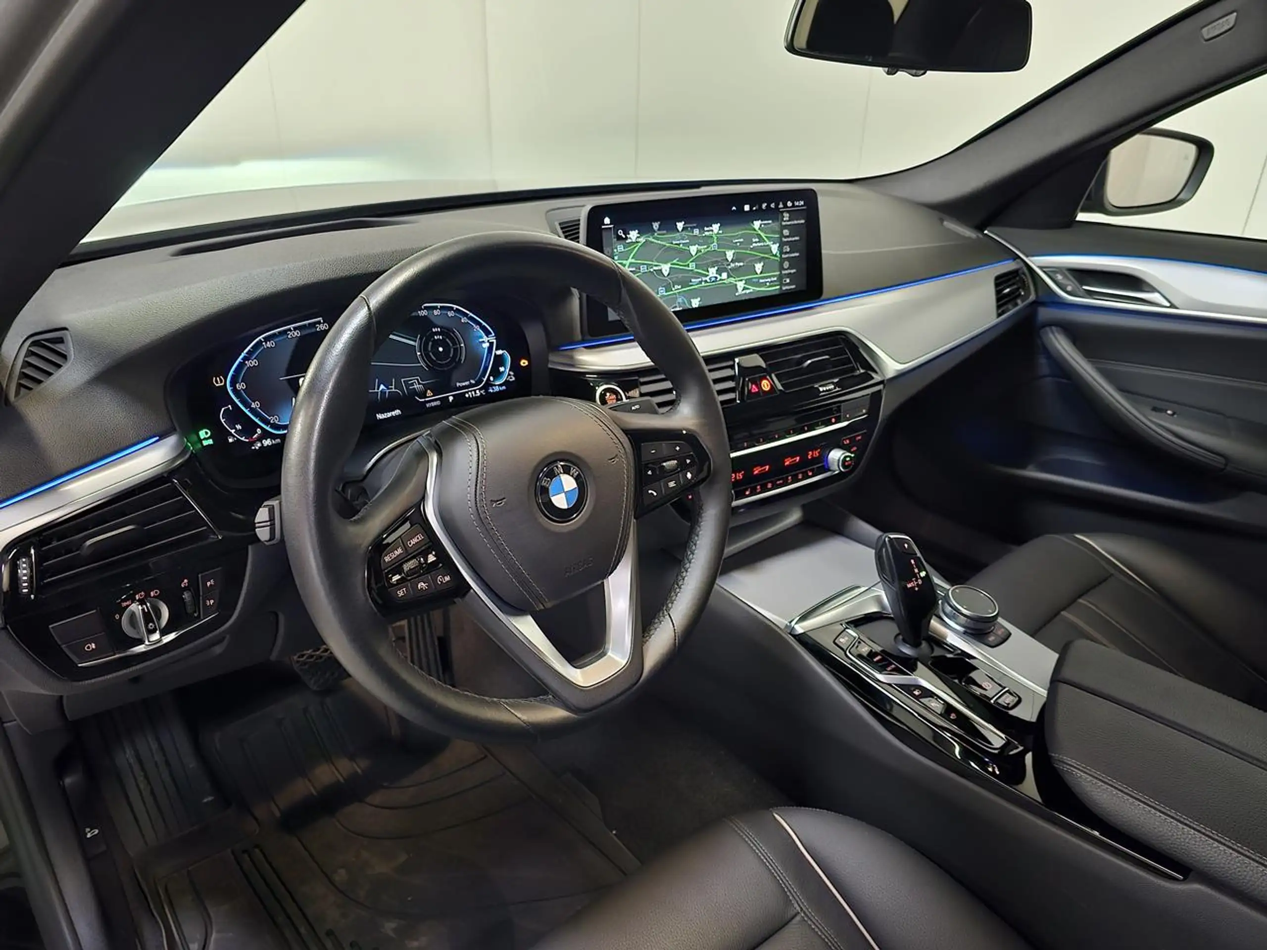 BMW - 530