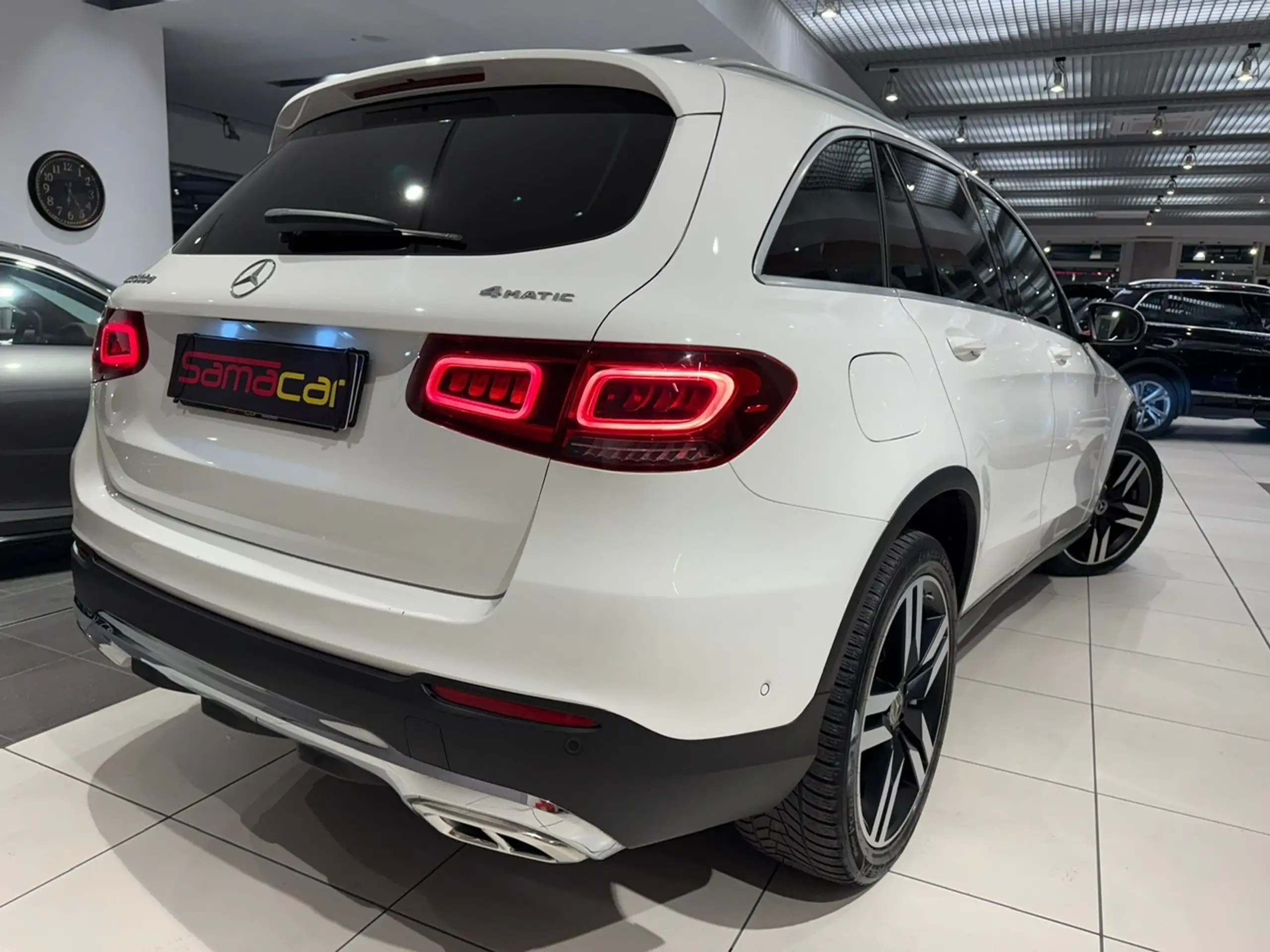 Mercedes-Benz - GLC 300