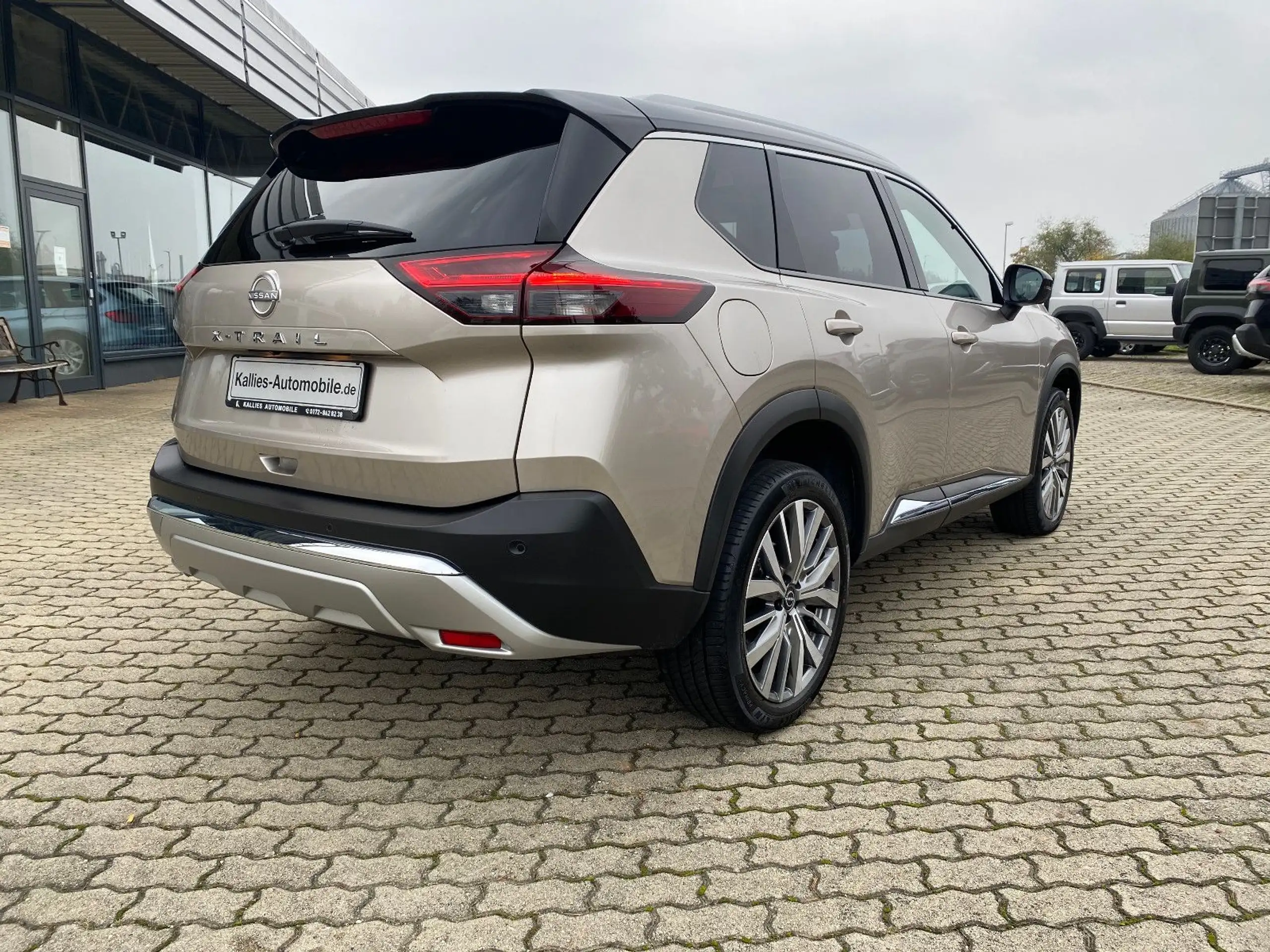 Nissan - X-Trail