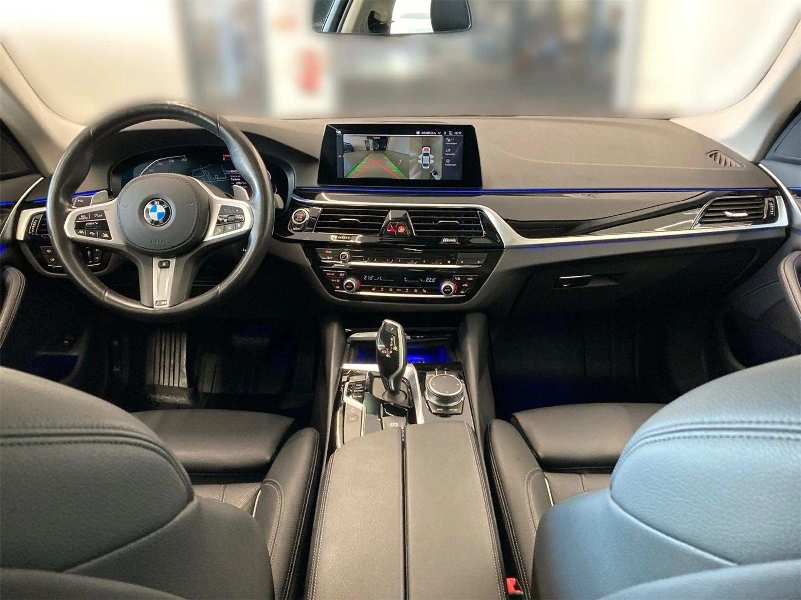 BMW - 530