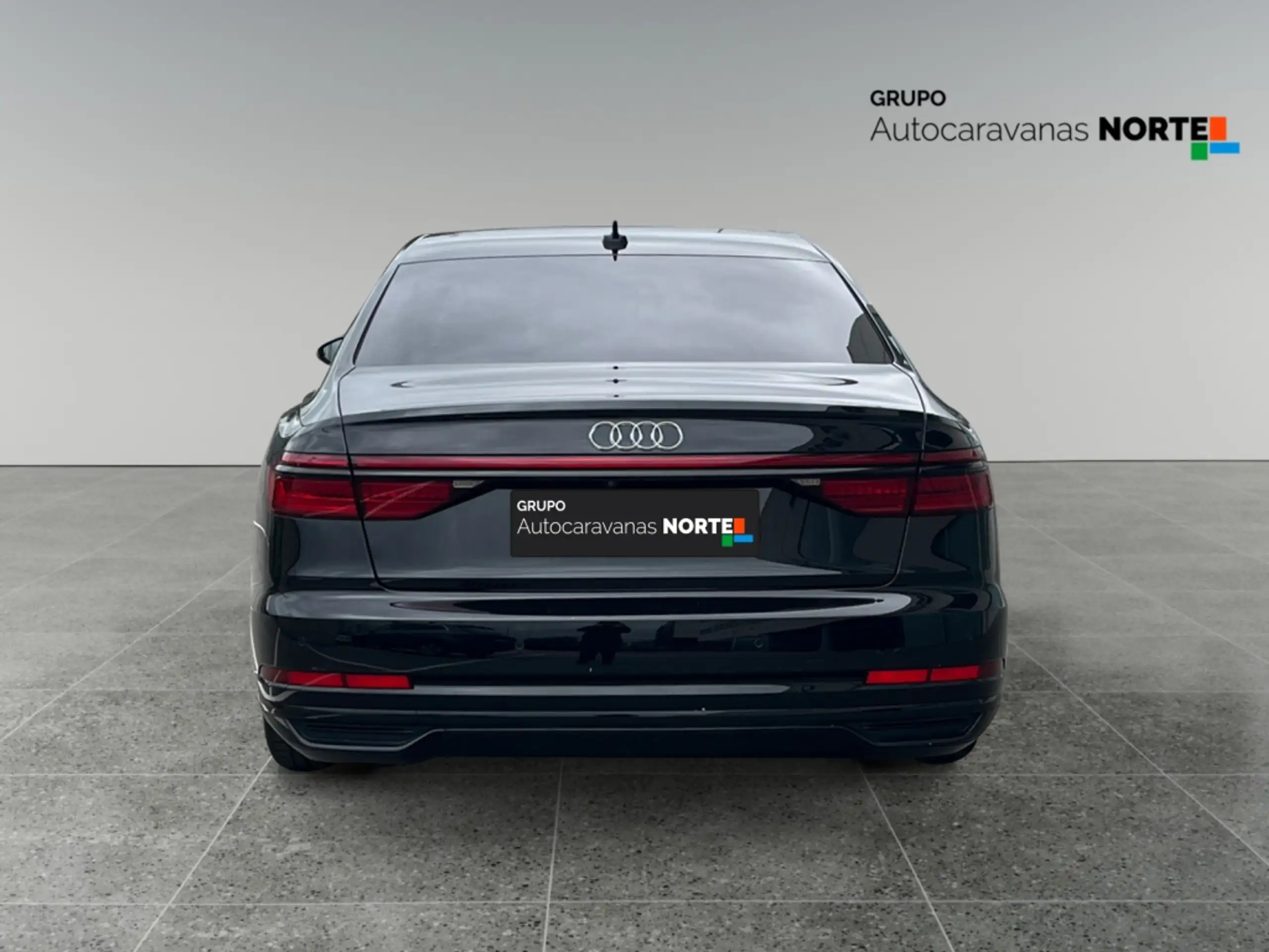 Audi - A8