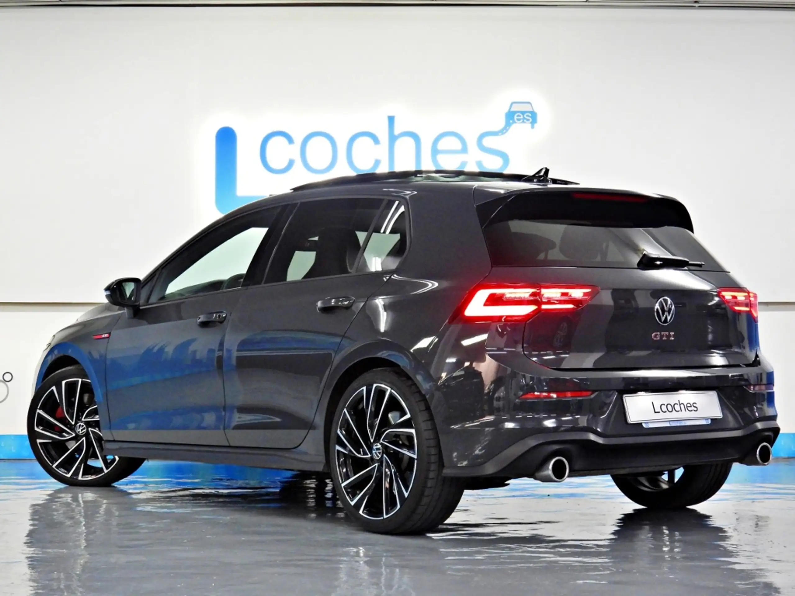 Volkswagen - Golf