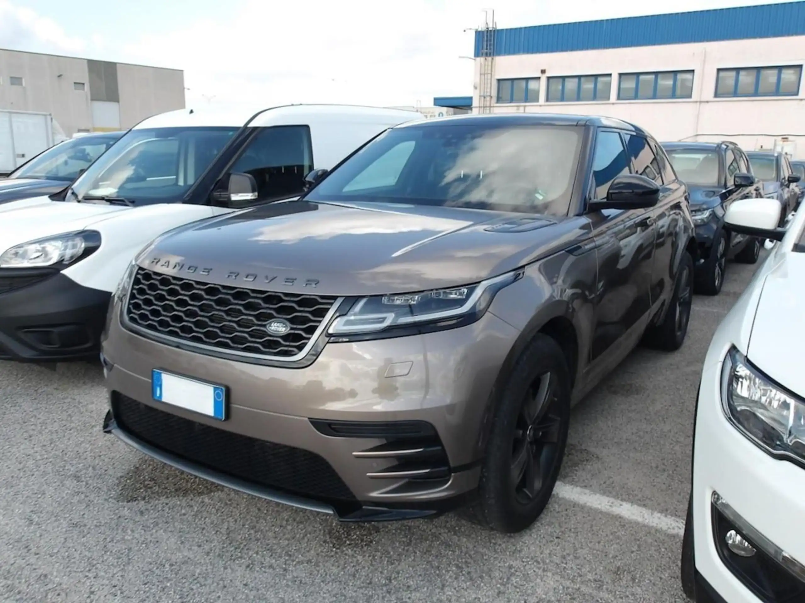 Land Rover - Range Rover Velar