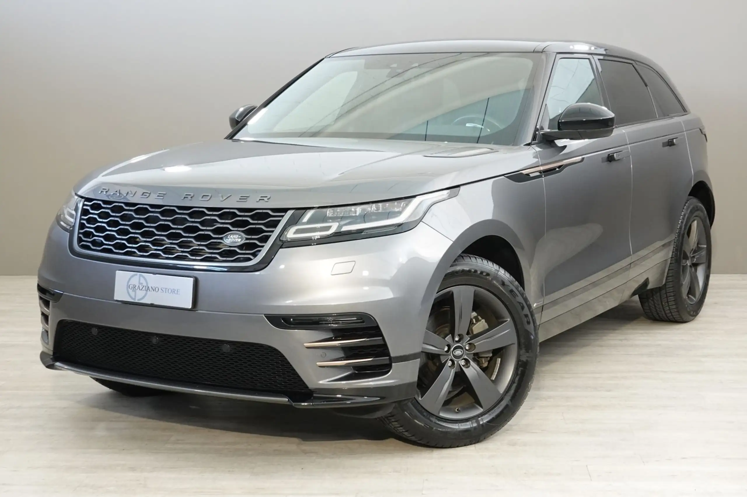 Land Rover - Range Rover Velar