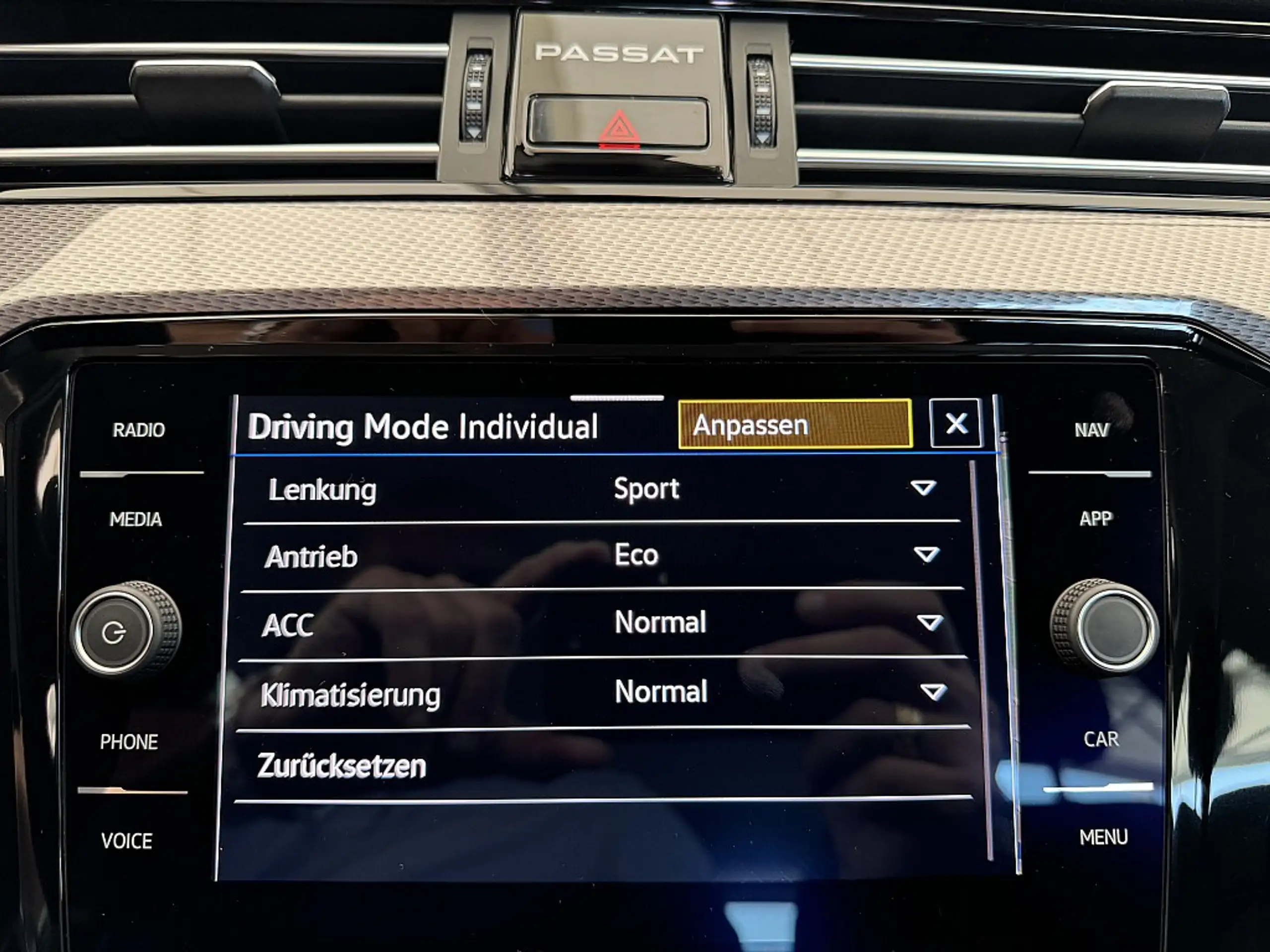 Volkswagen - Passat Alltrack