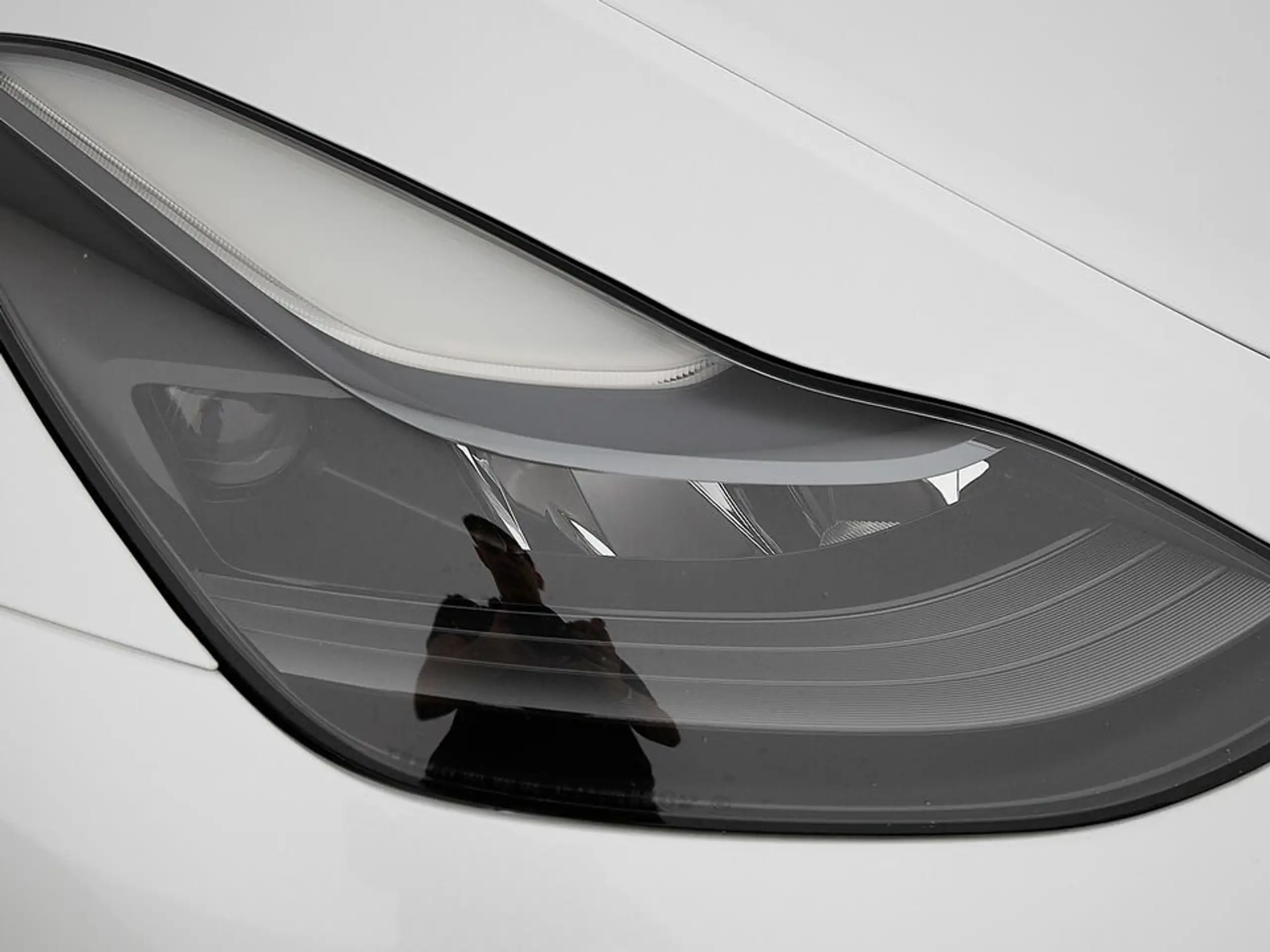 Tesla - Model Y