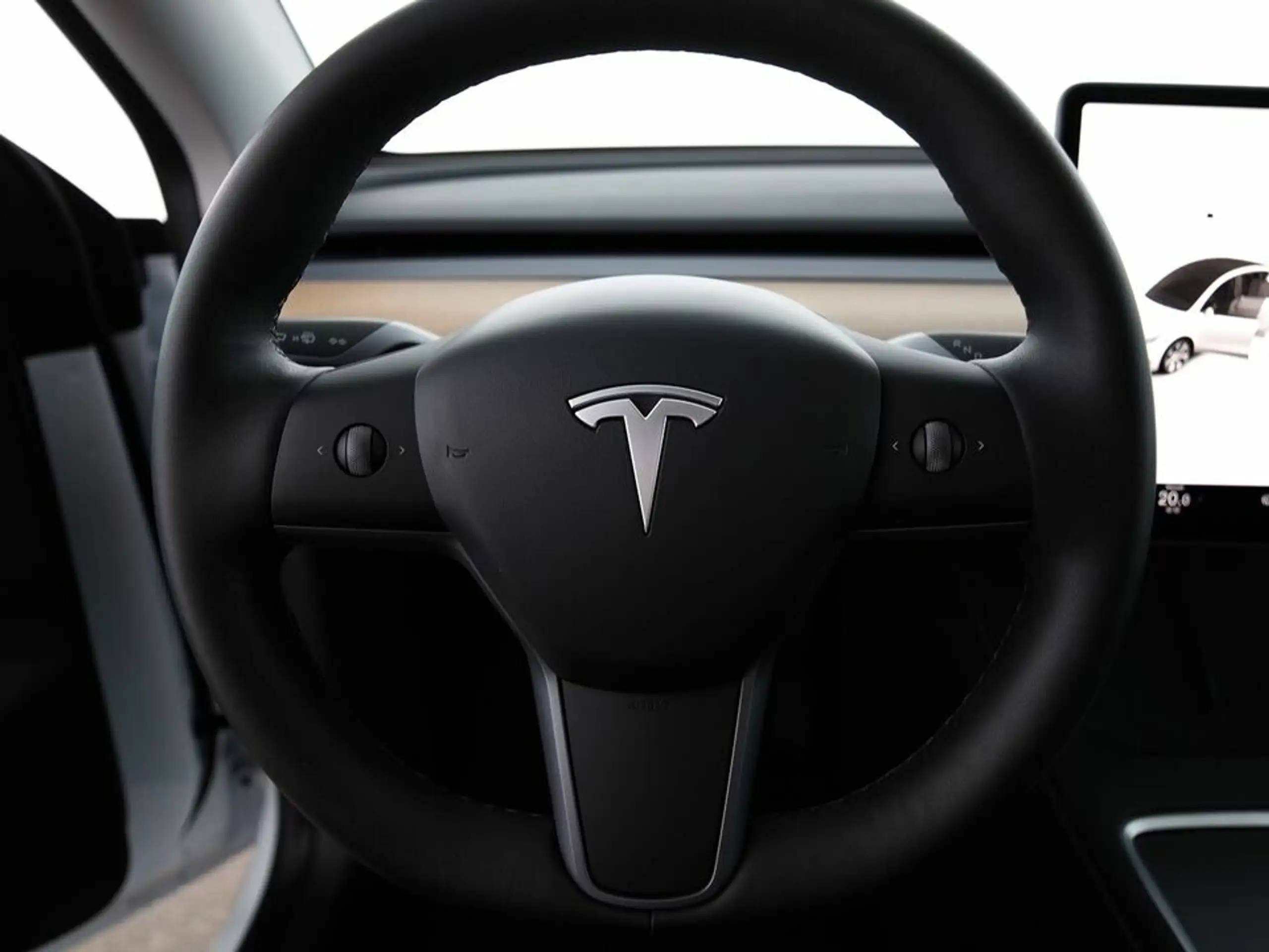 Tesla - Model Y