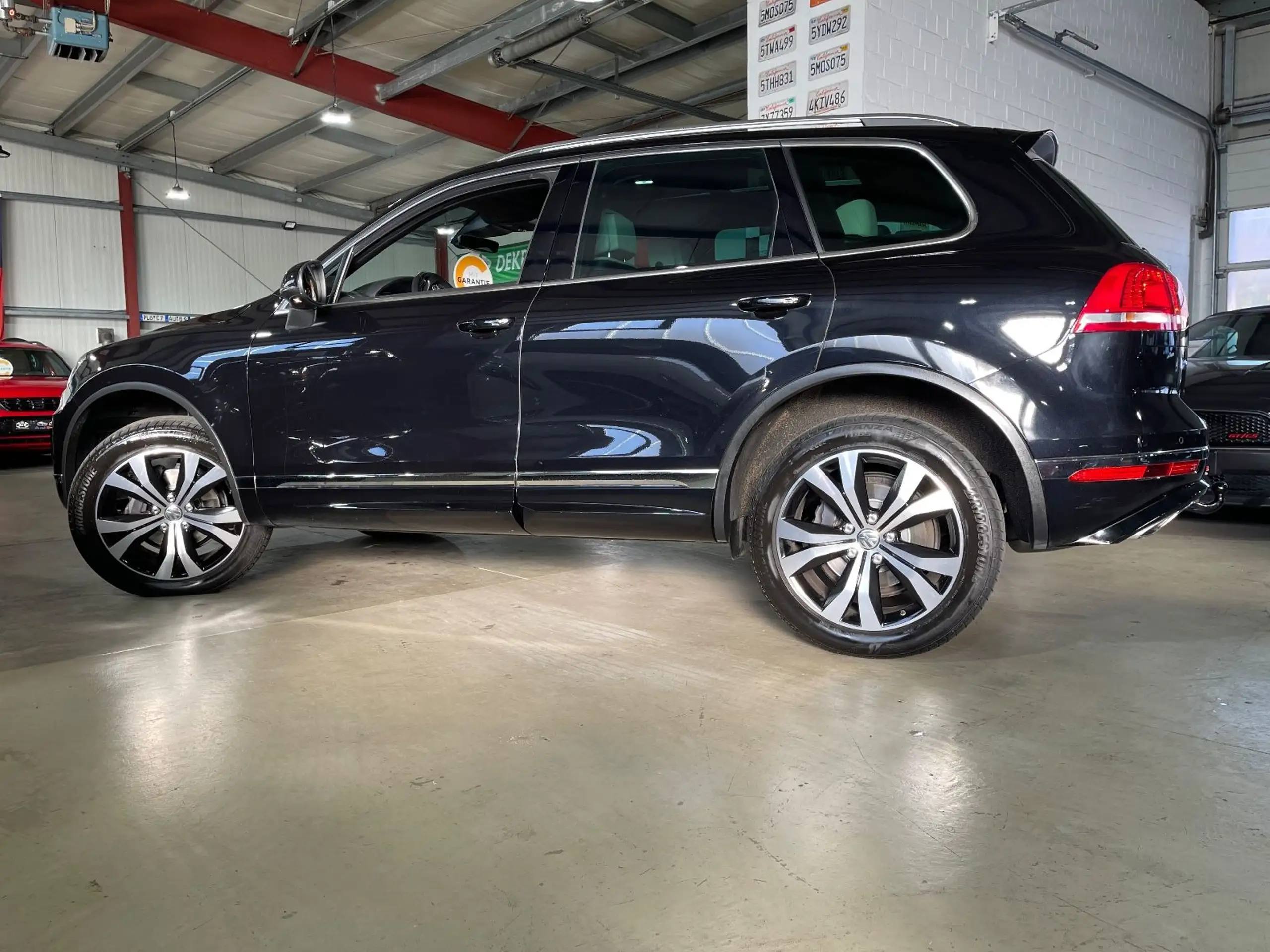 Volkswagen - Touareg