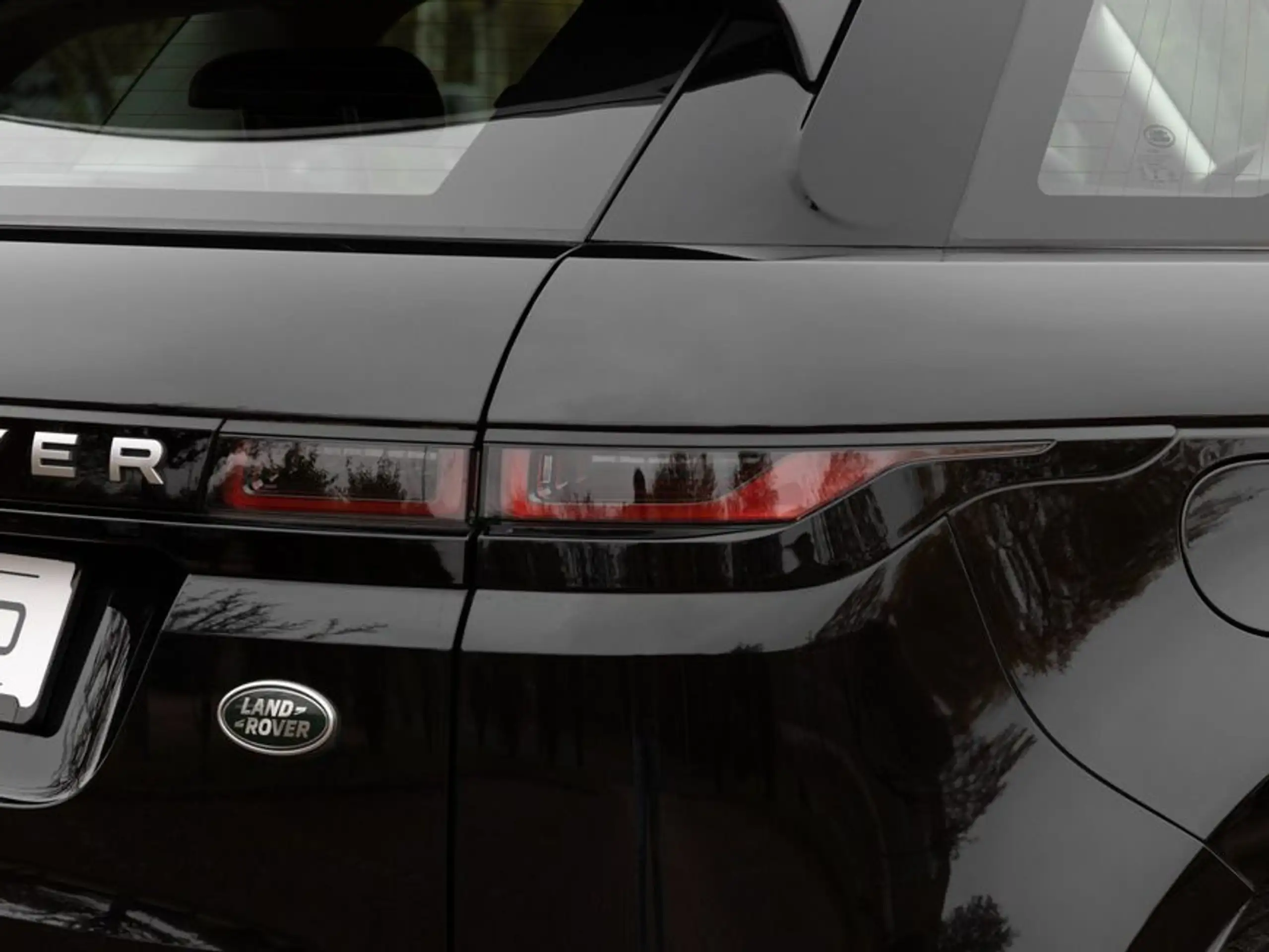 Land Rover - Range Rover Evoque