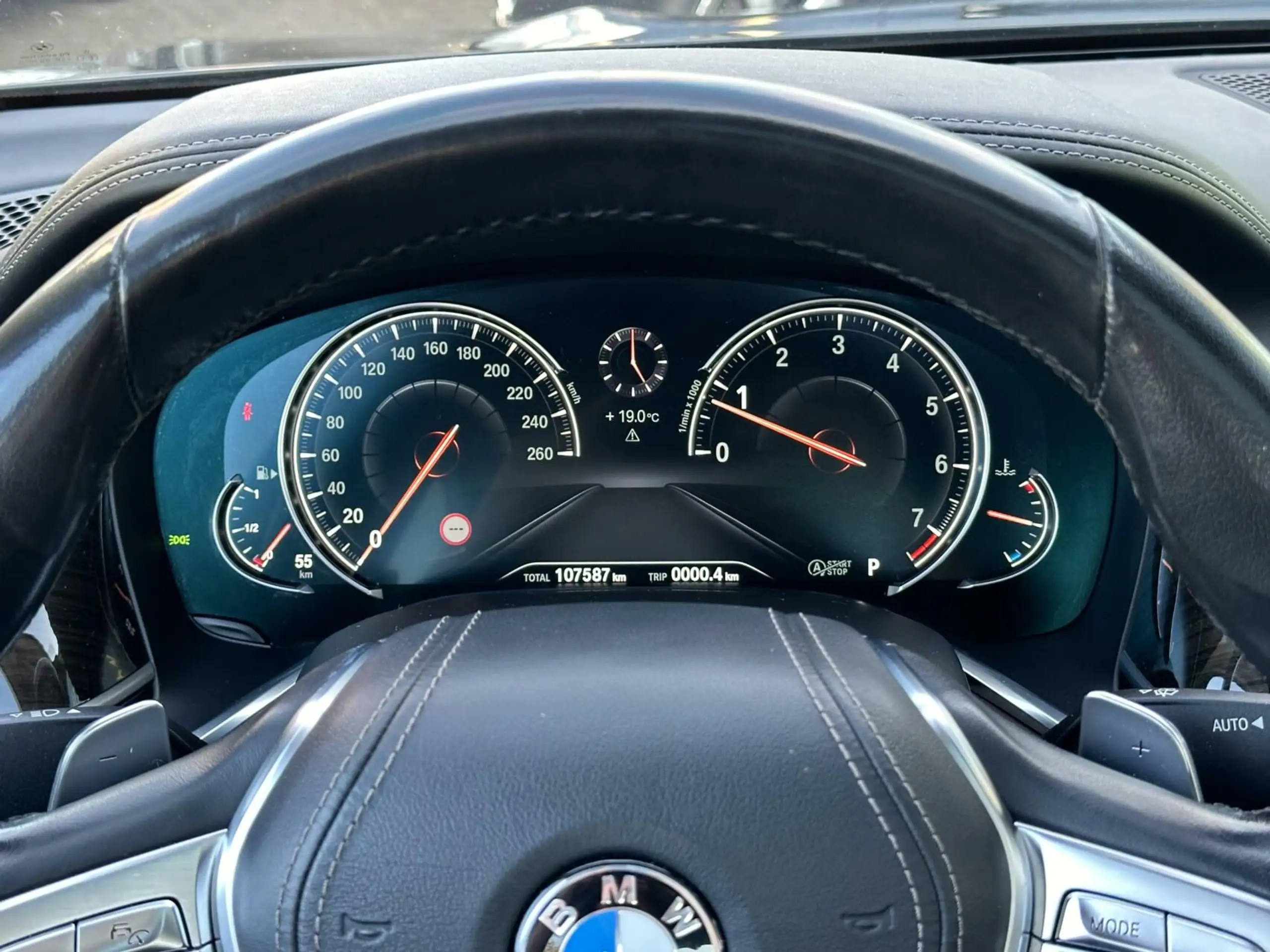 BMW - 750