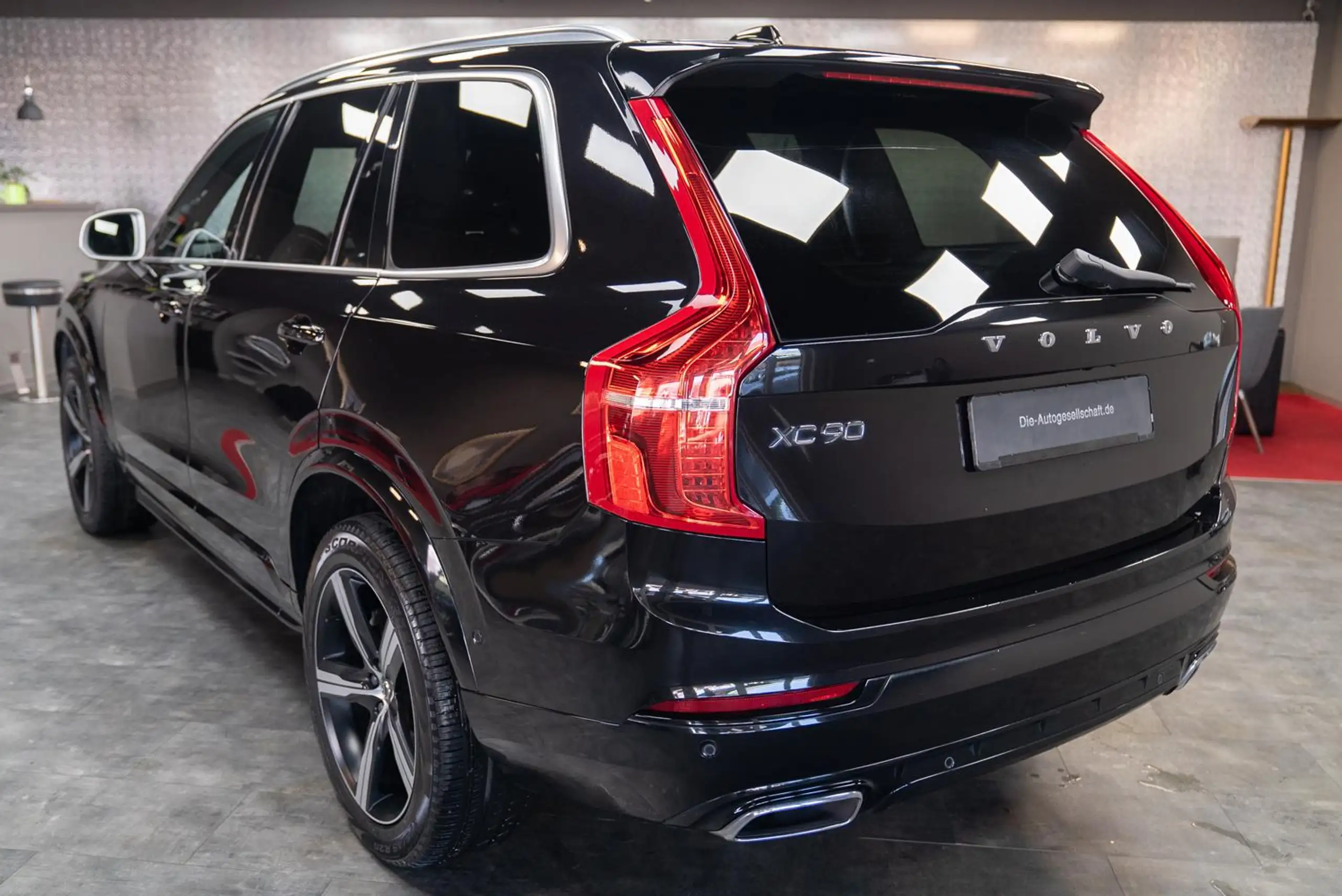 Volvo - XC90