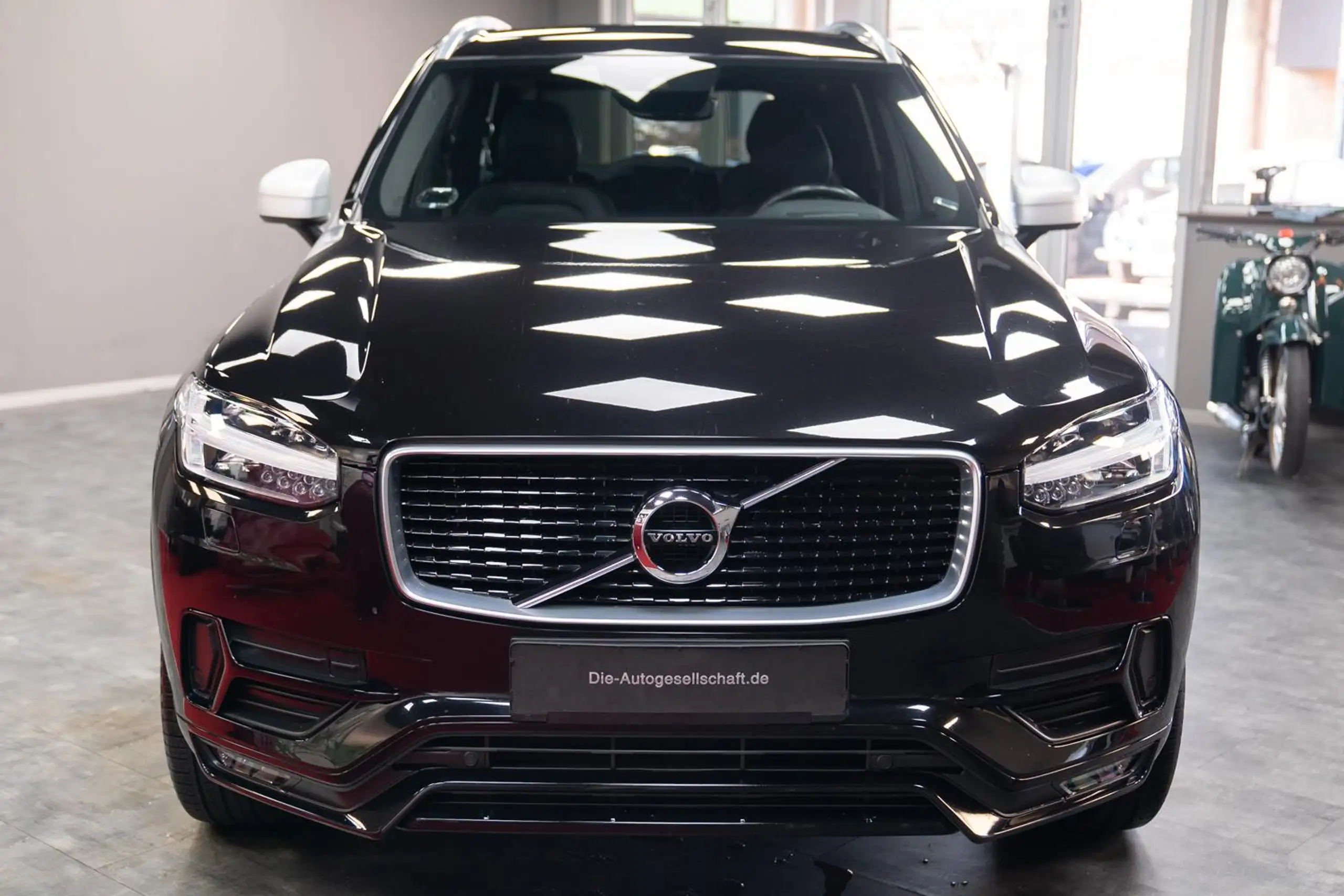 Volvo - XC90