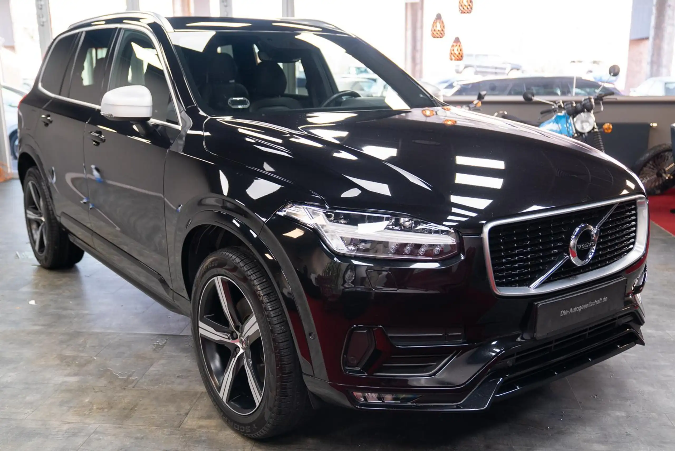 Volvo - XC90