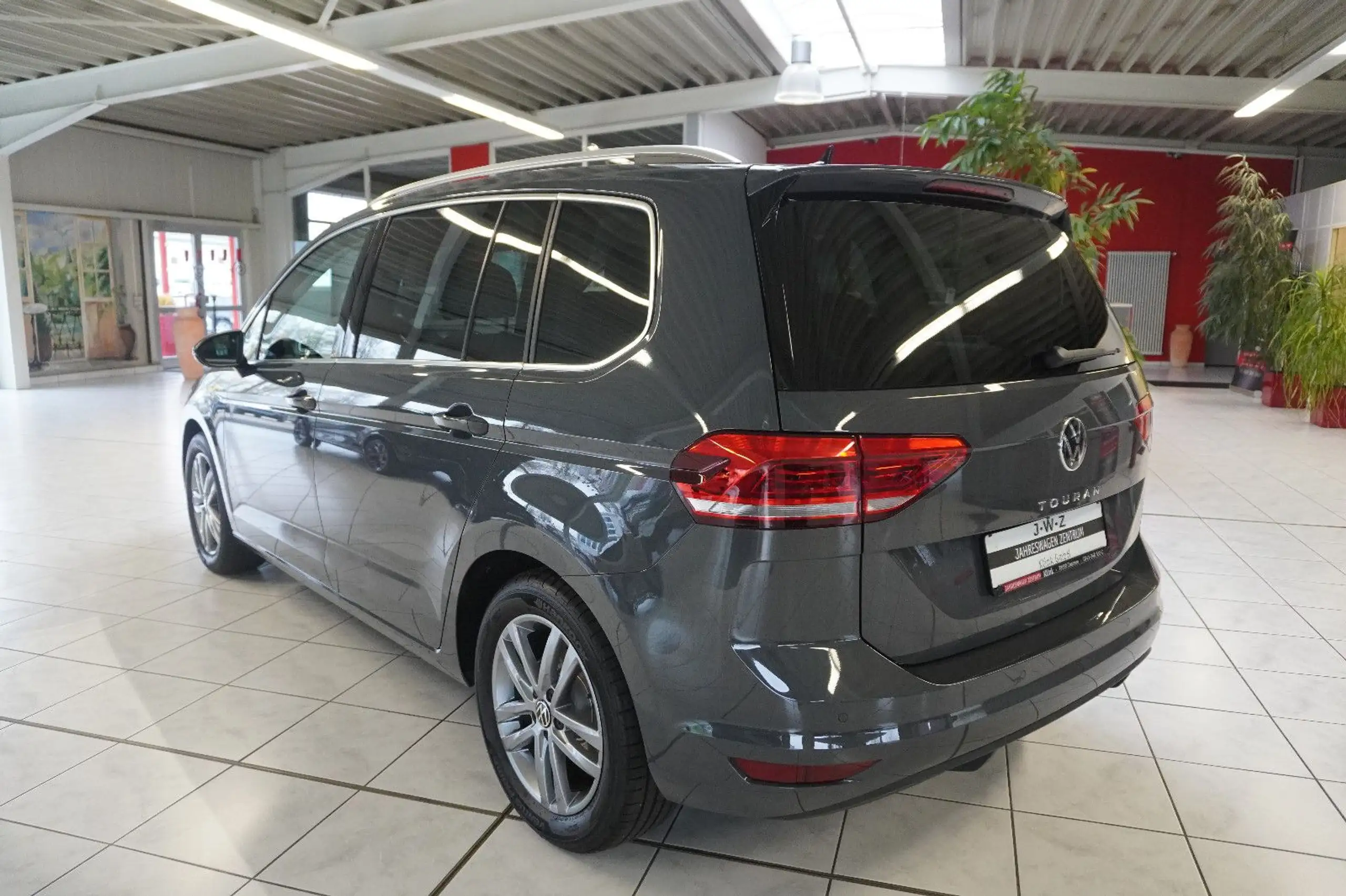 Volkswagen - Touran