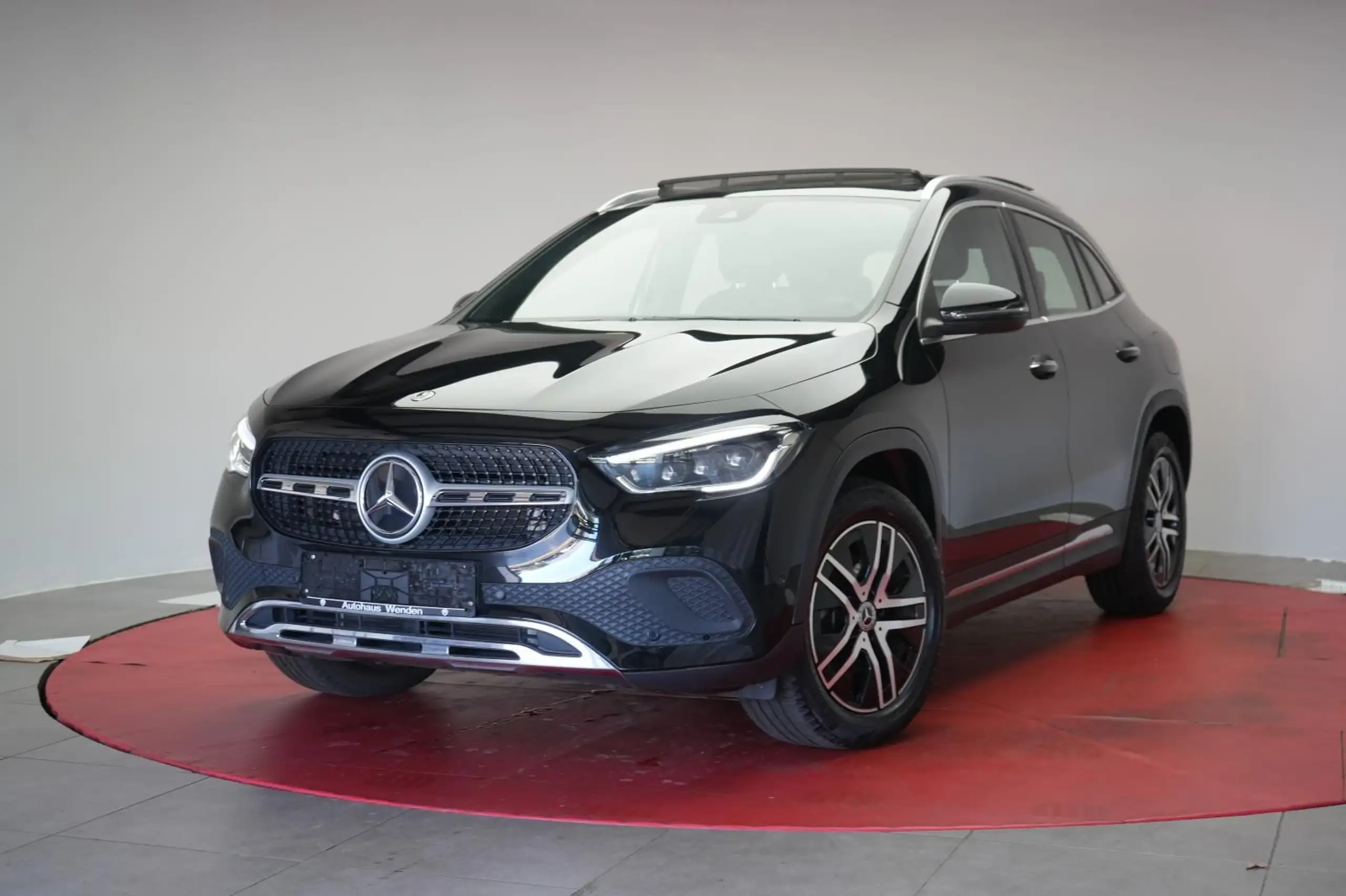 Mercedes-Benz - GLA 200