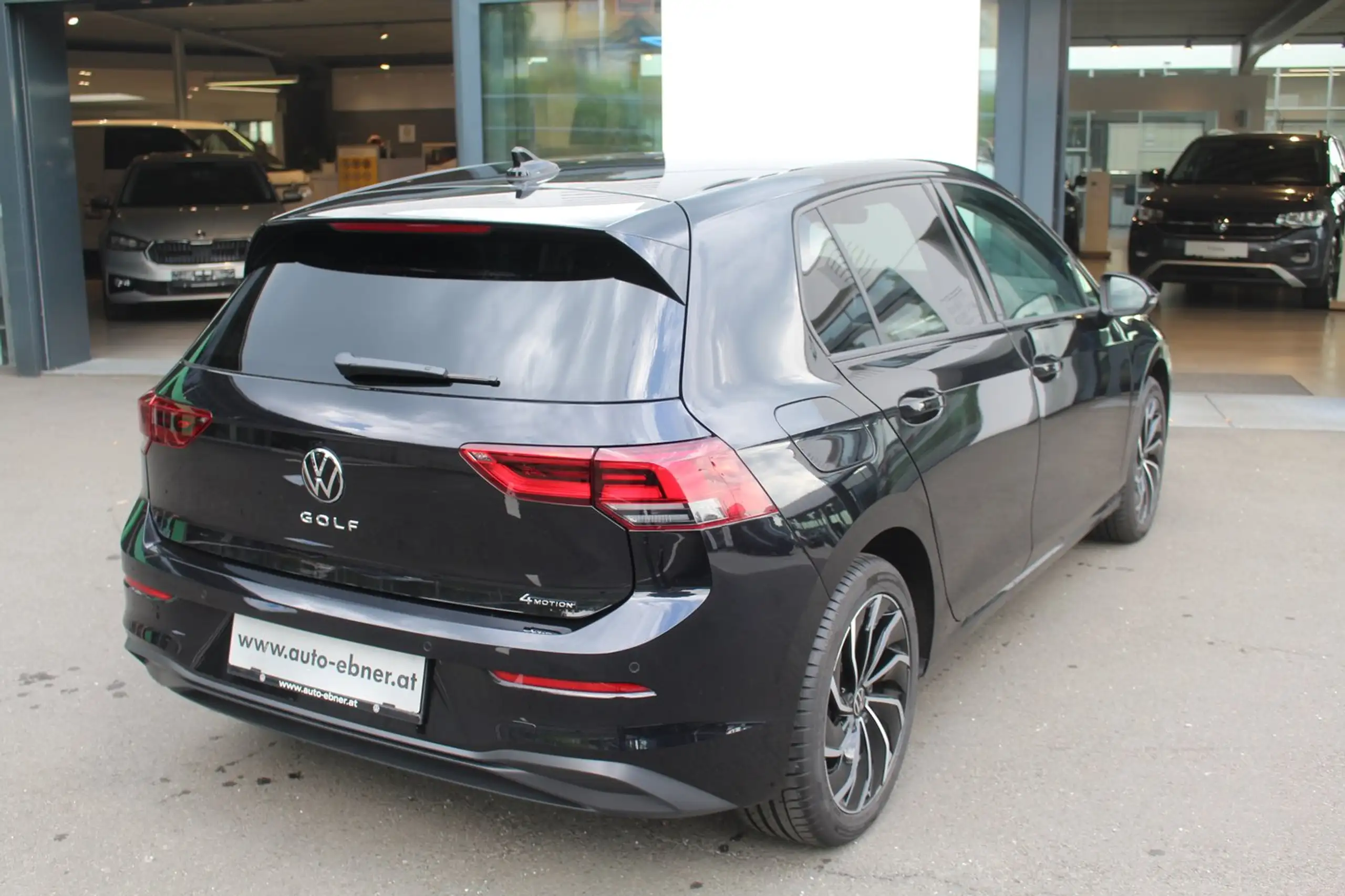 Volkswagen - Golf