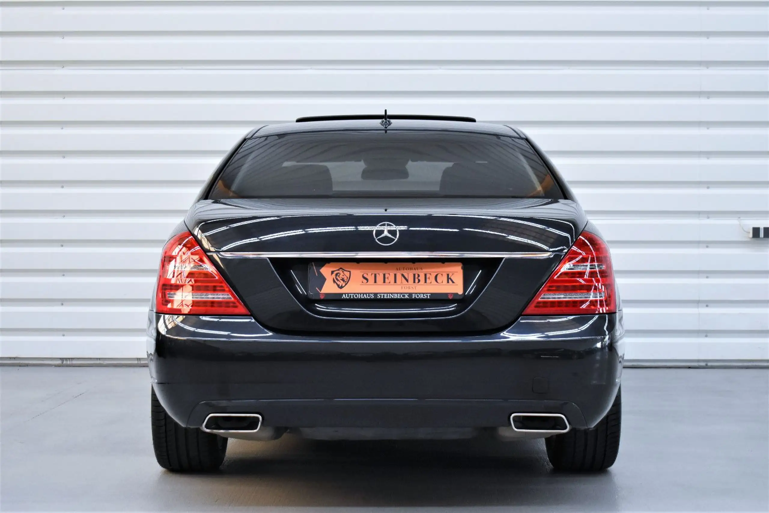 Mercedes-Benz - S 500