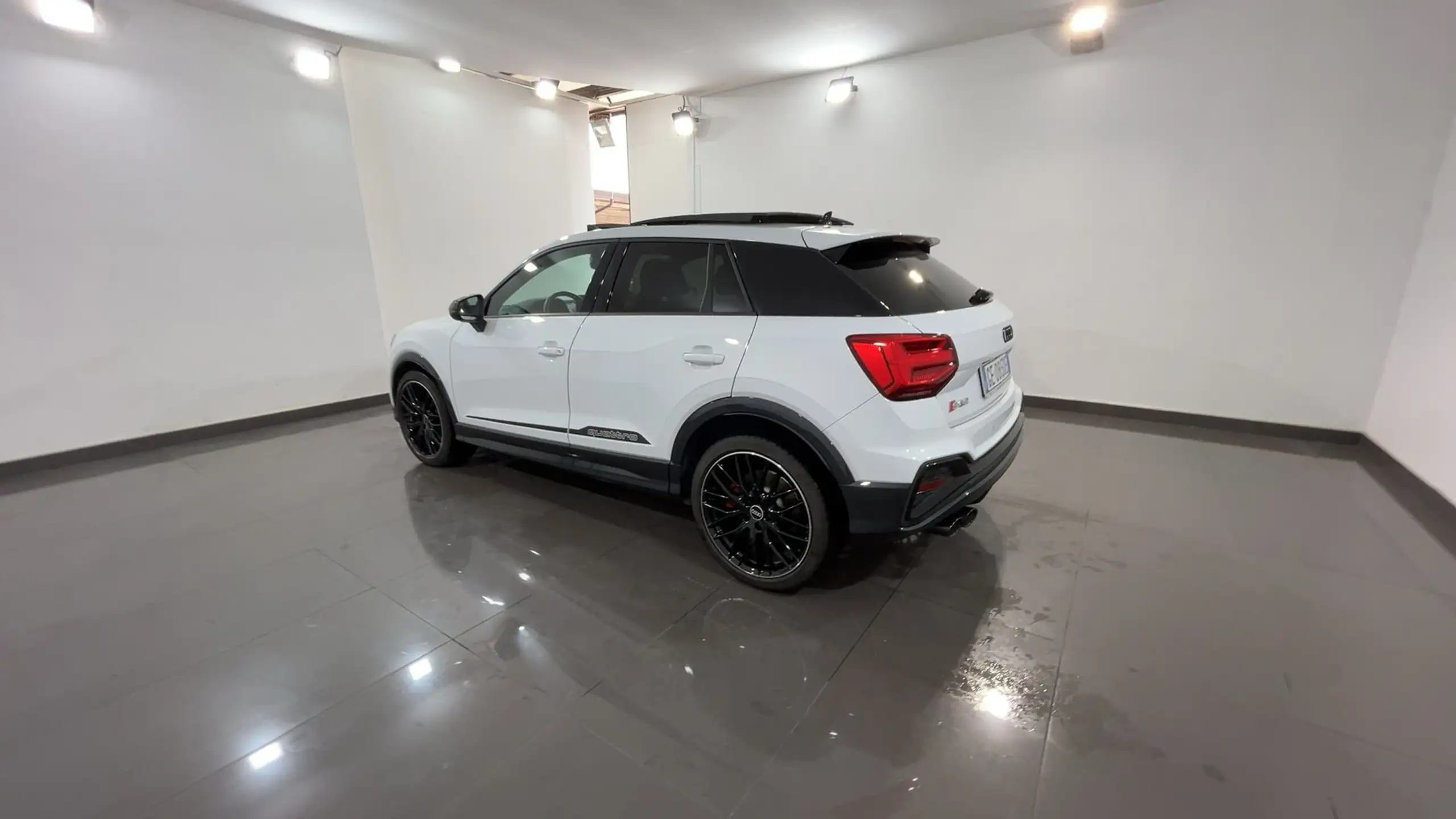 Audi - SQ2