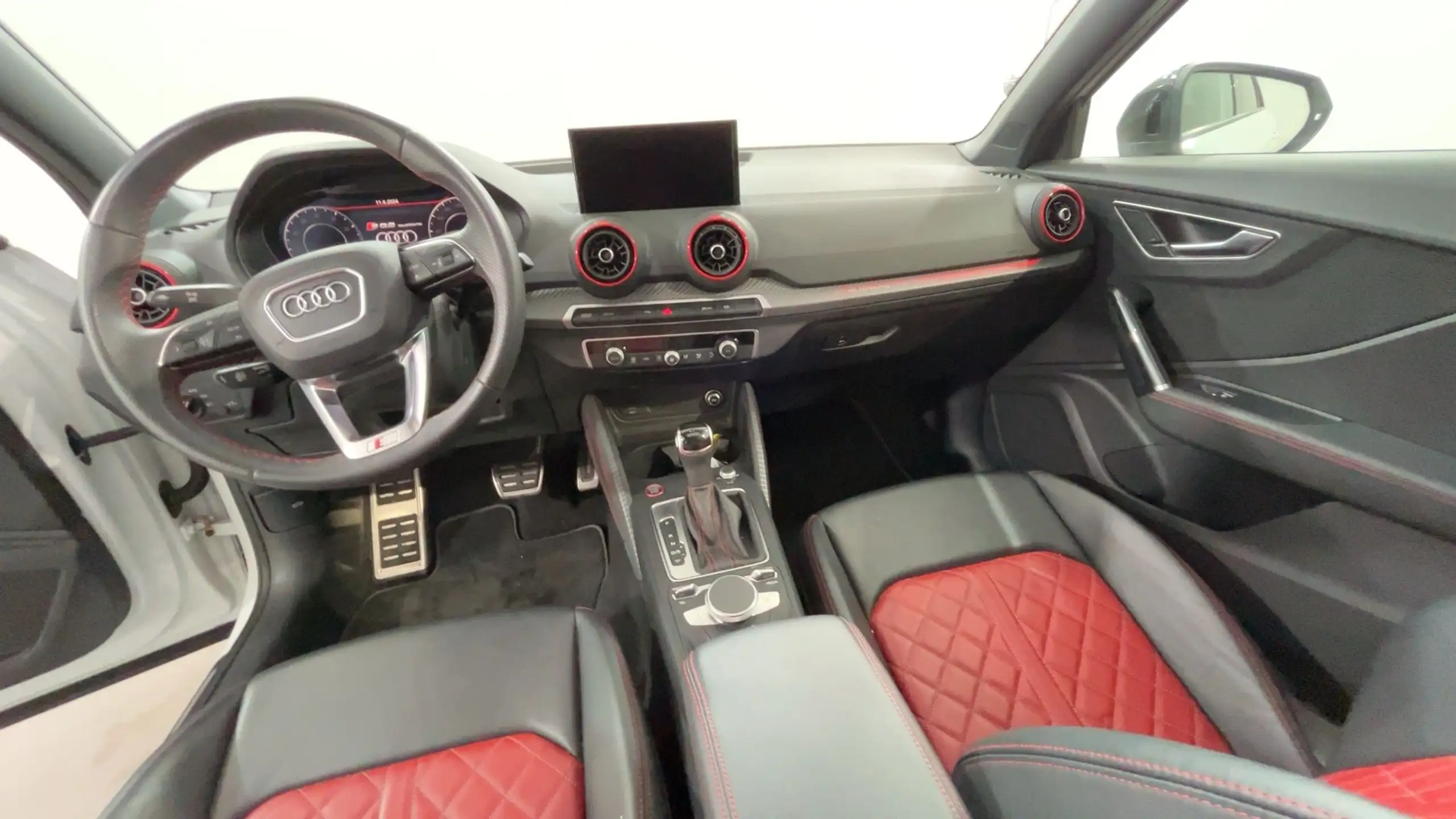 Audi - SQ2