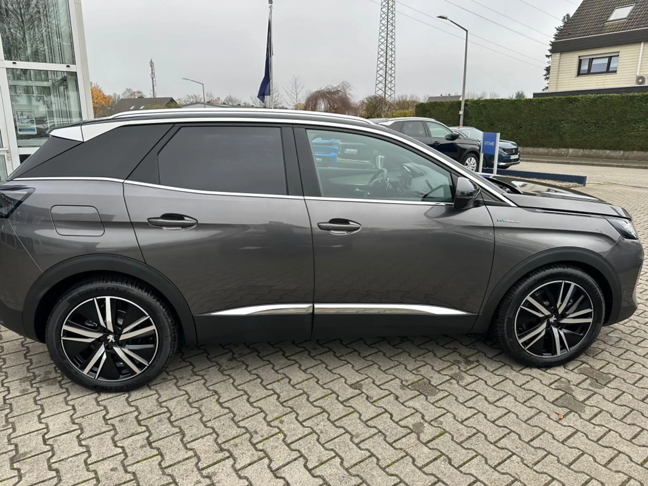 Peugeot - 3008