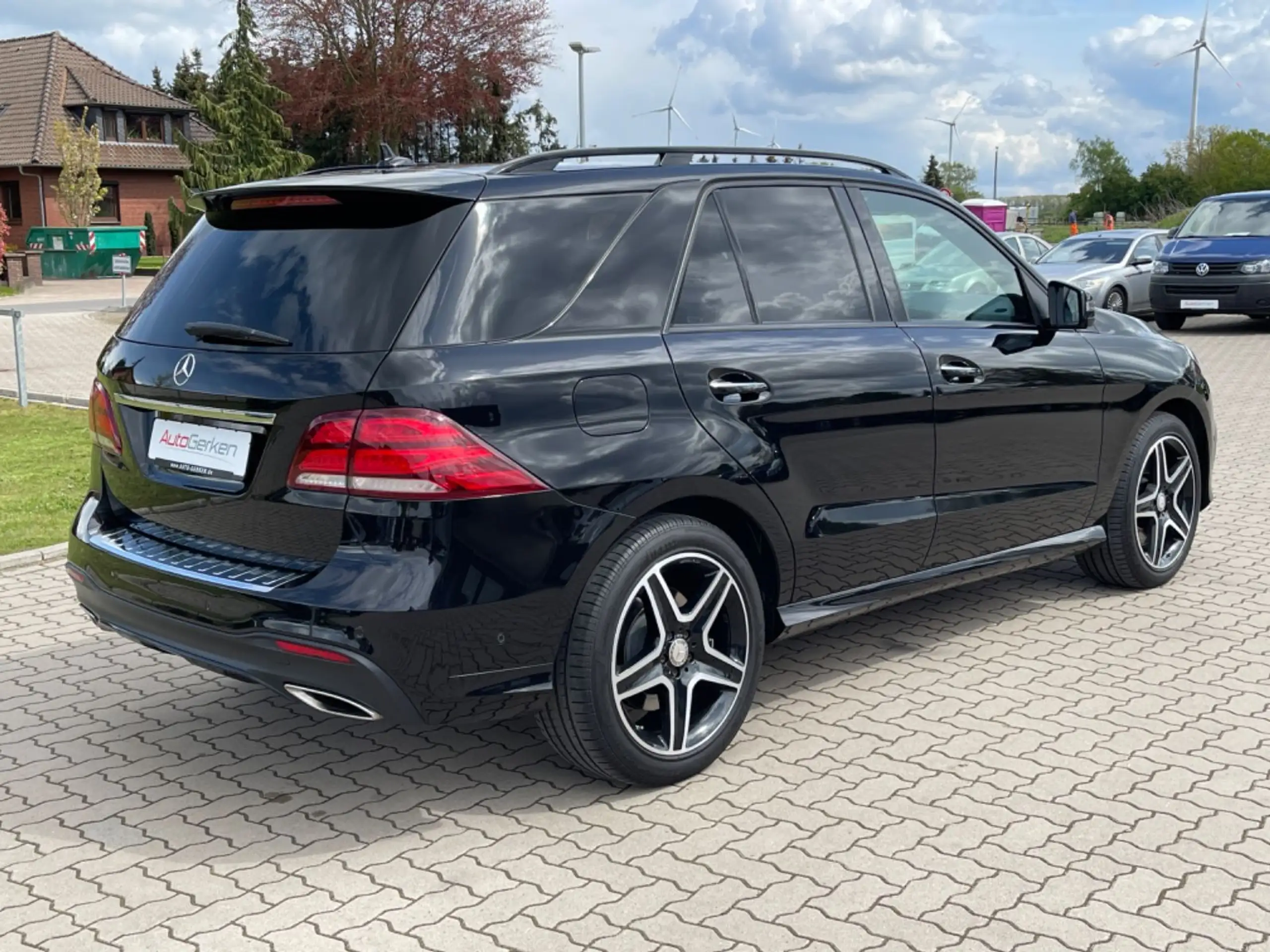 Mercedes-Benz - GLE 500