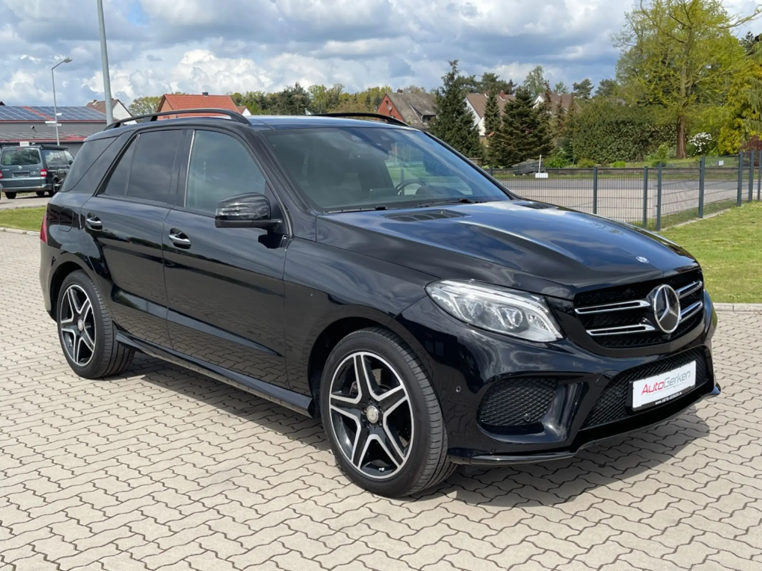 Mercedes-Benz - GLE 500