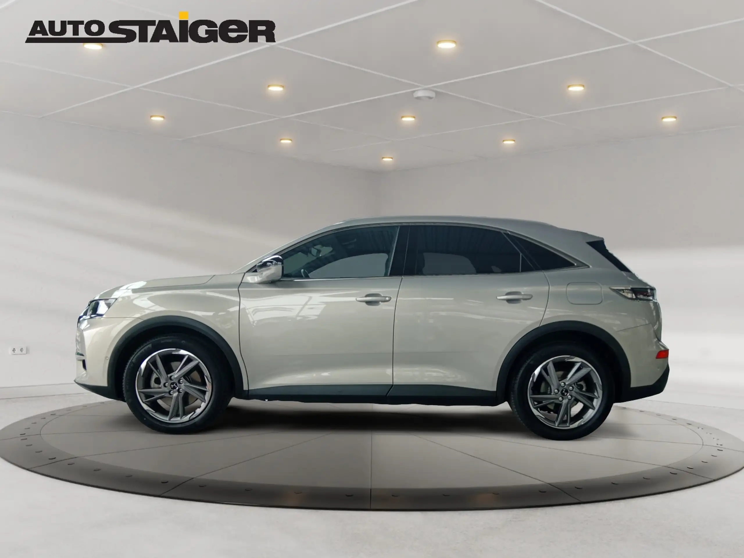 DS Automobiles - DS 7 Crossback