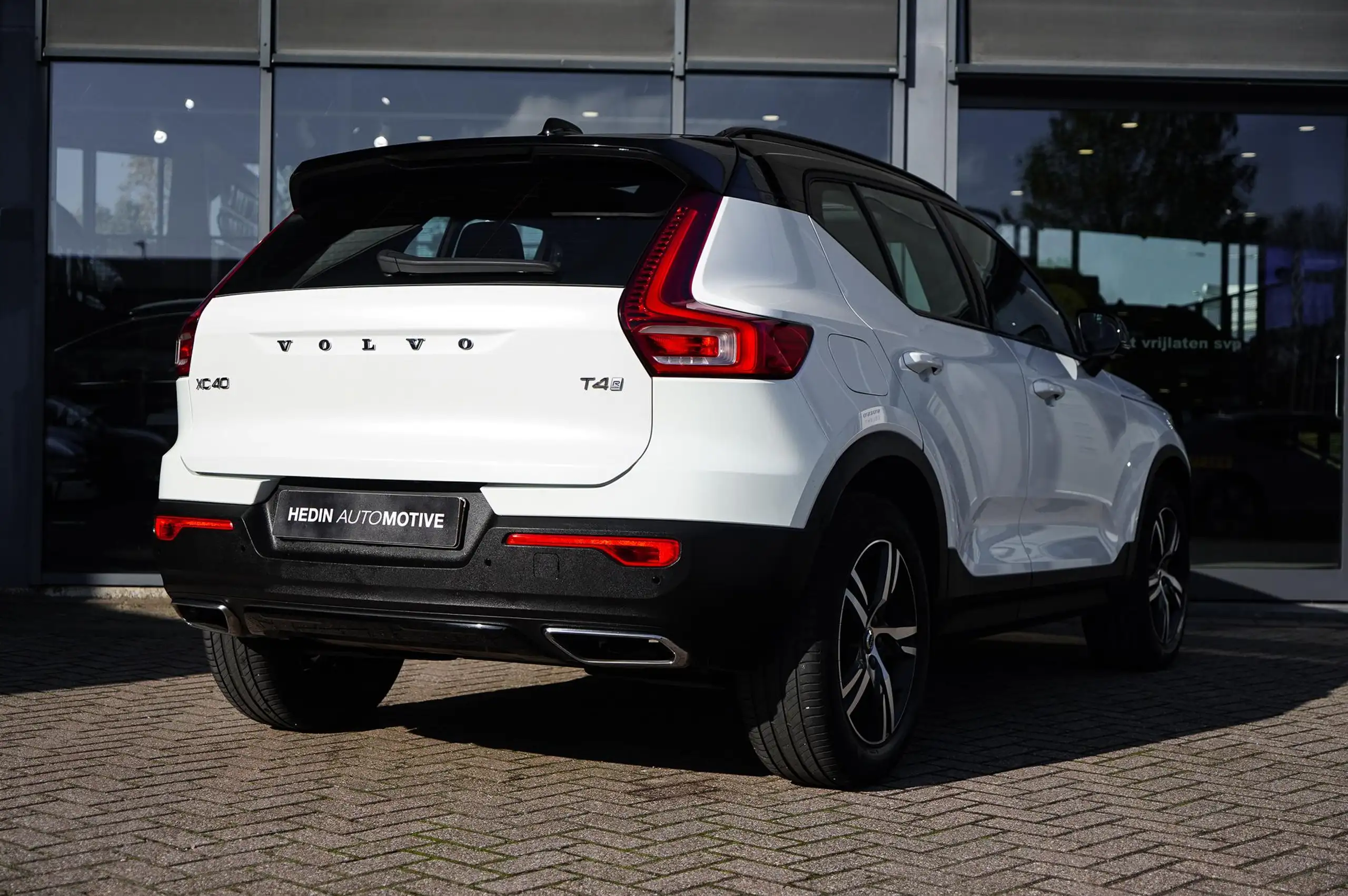 Volvo - XC40