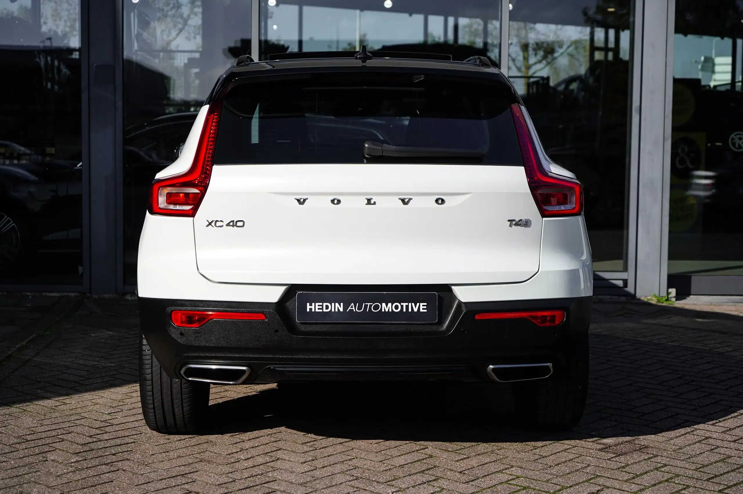 Volvo - XC40