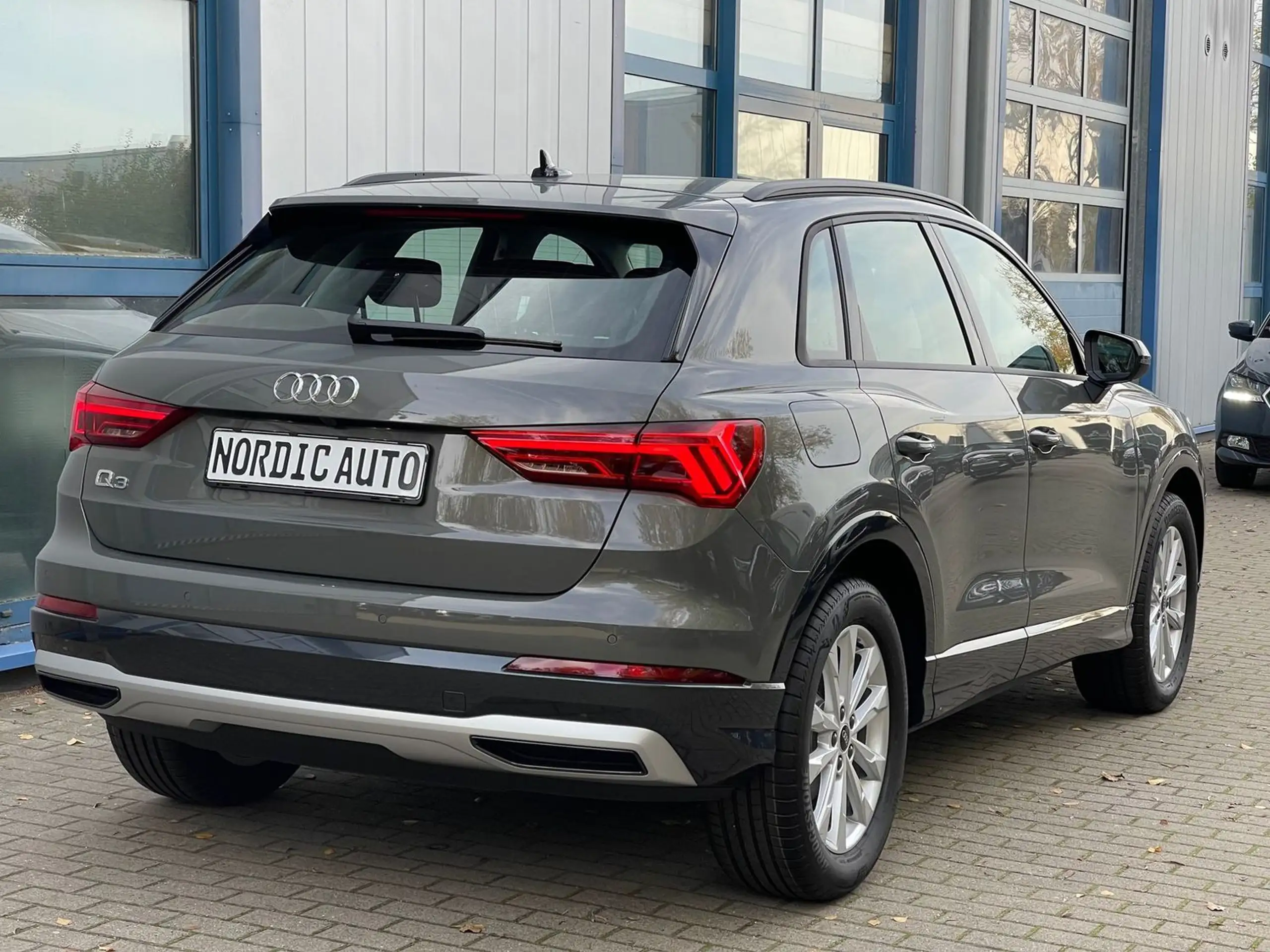 Audi - Q3