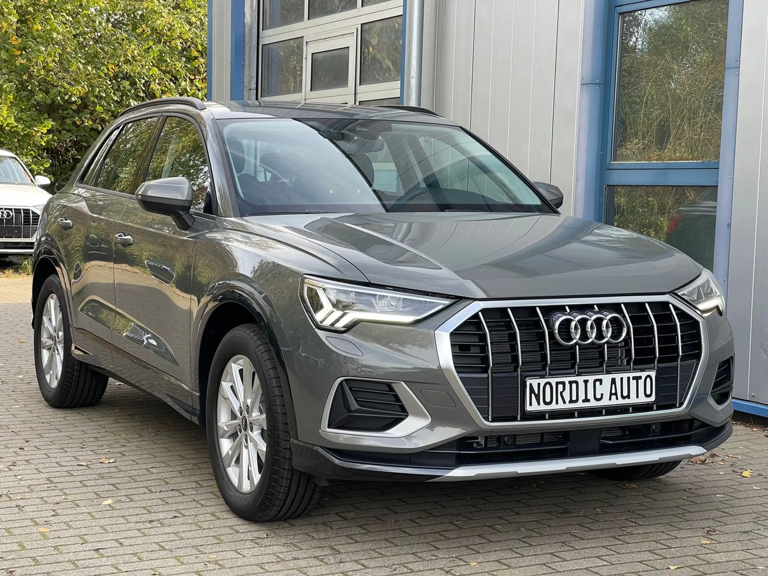 Audi - Q3