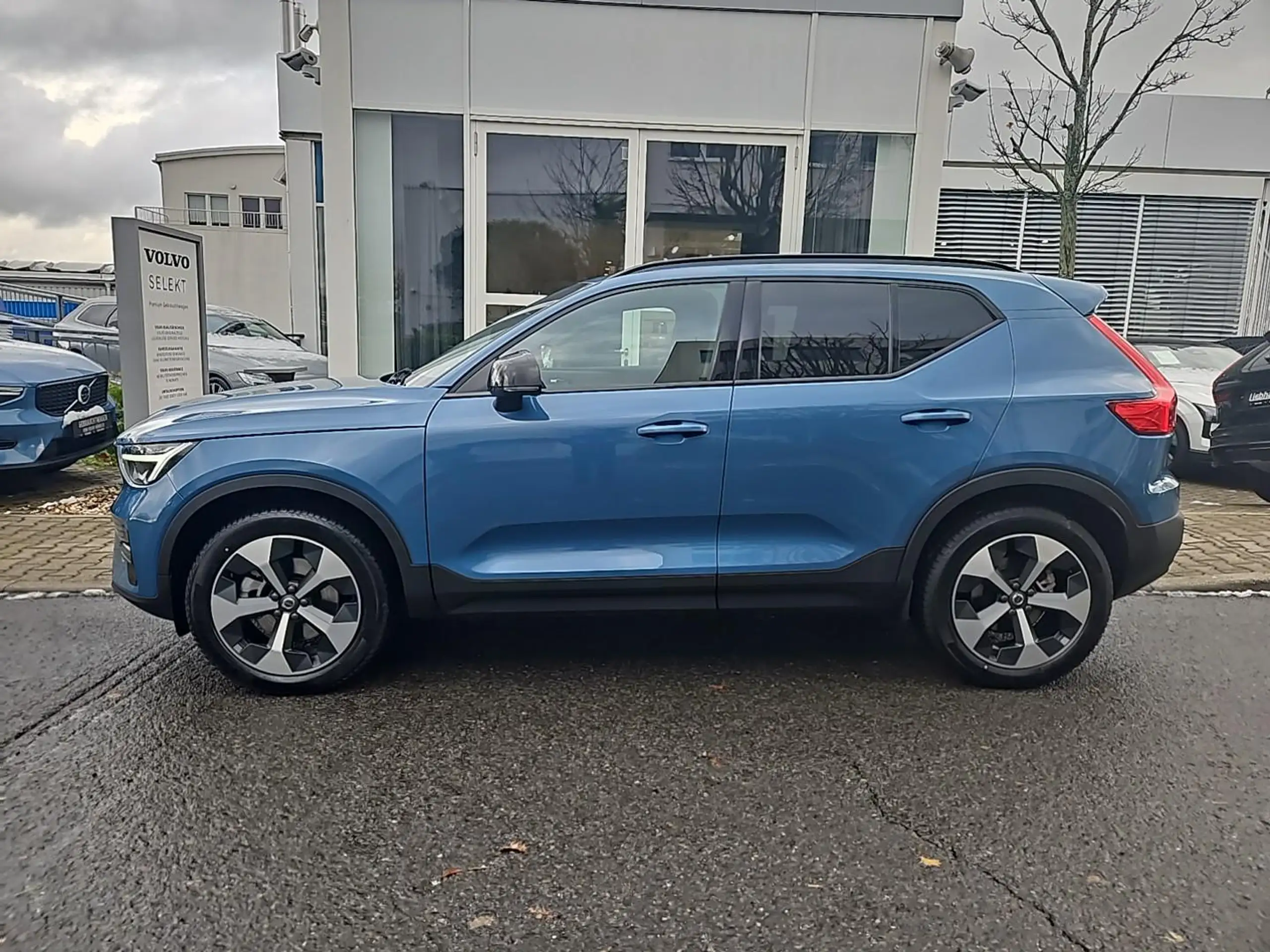 Volvo - XC40