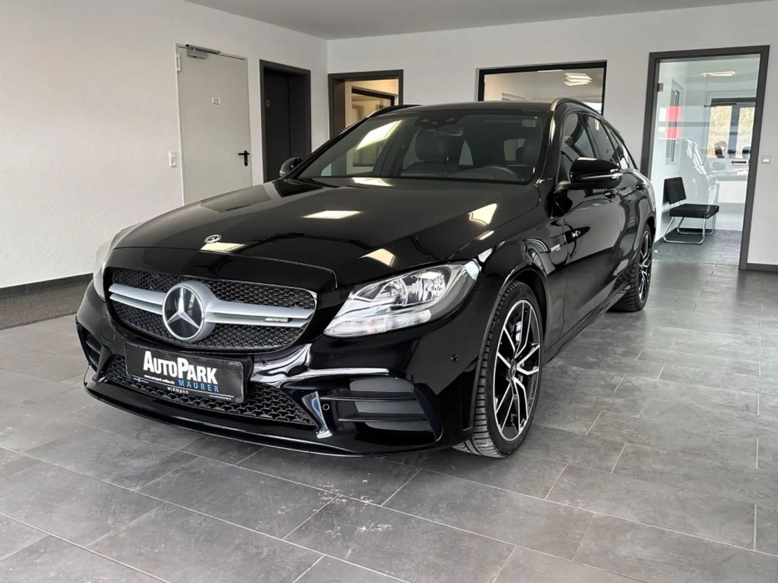 Mercedes-Benz - C 43 AMG