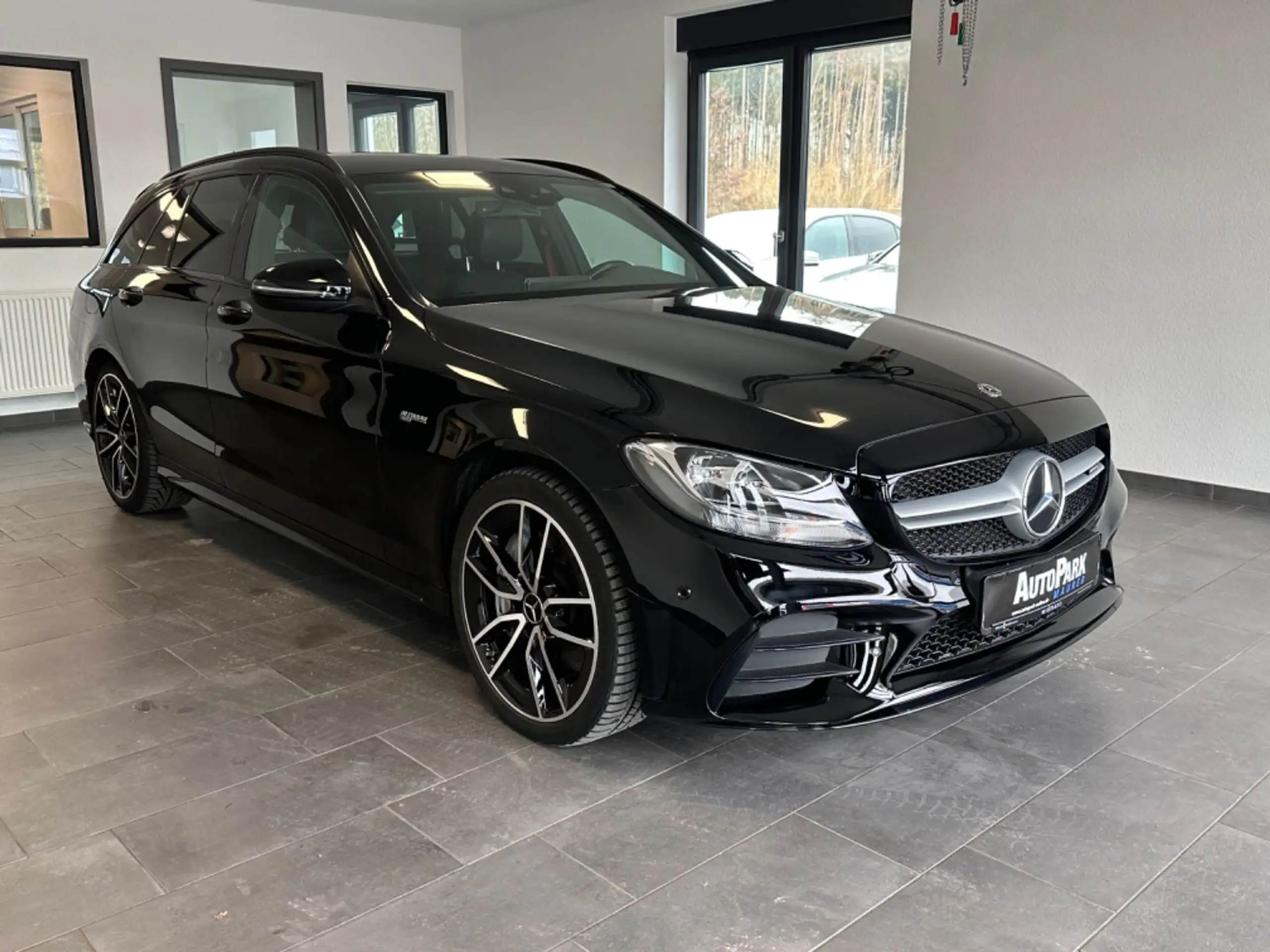 Mercedes-Benz - C 43 AMG