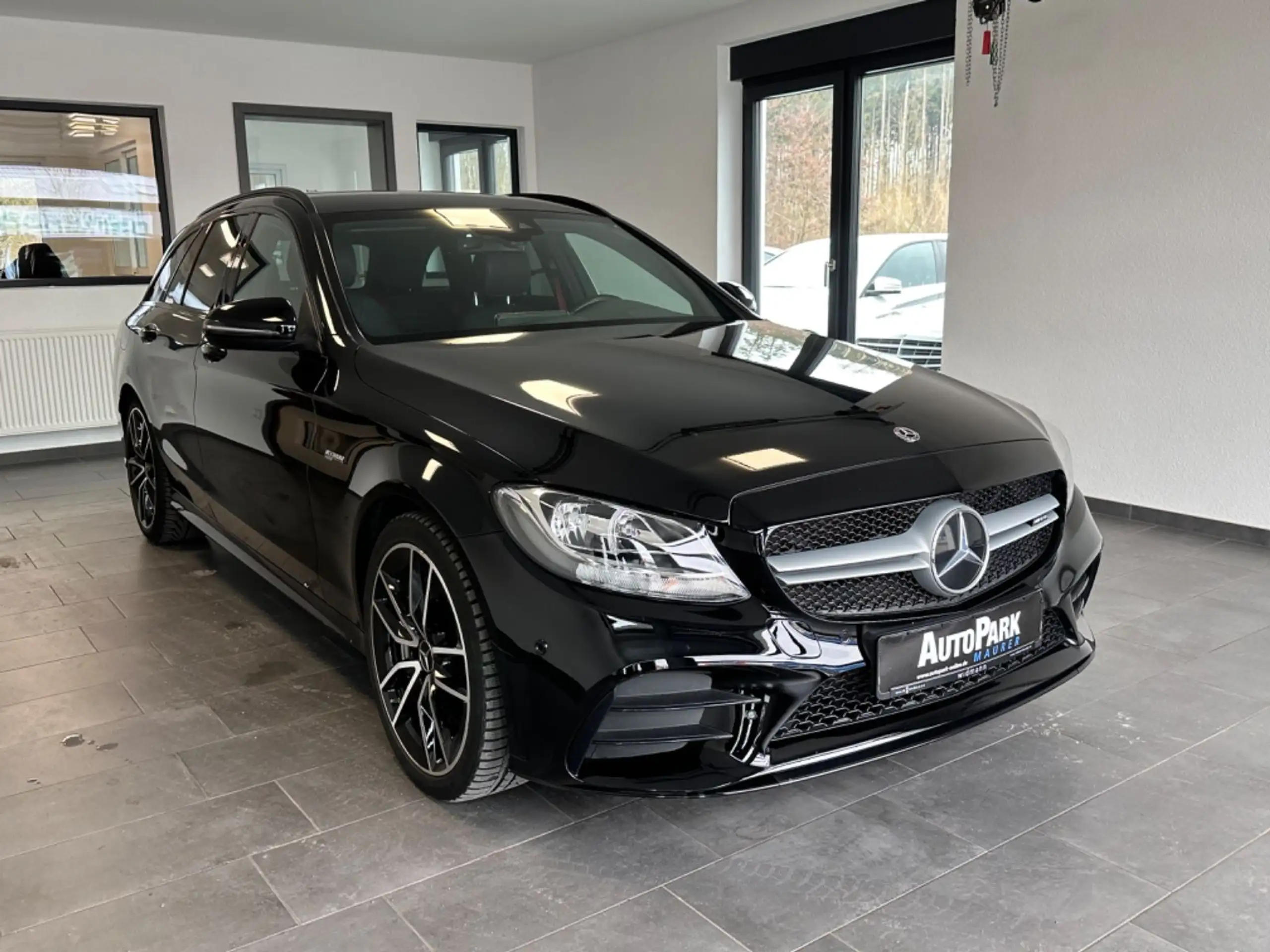 Mercedes-Benz - C 43 AMG