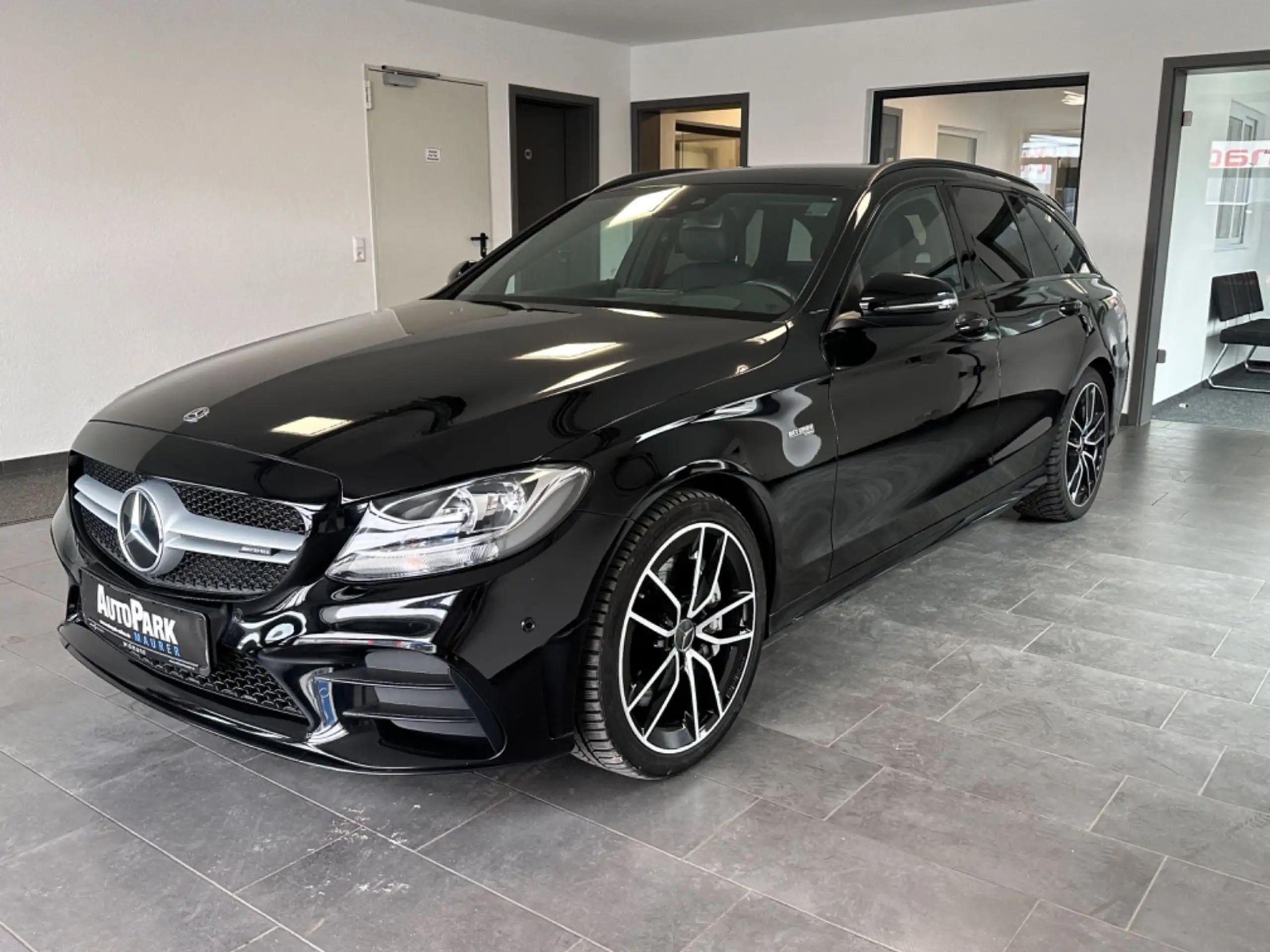 Mercedes-Benz - C 43 AMG