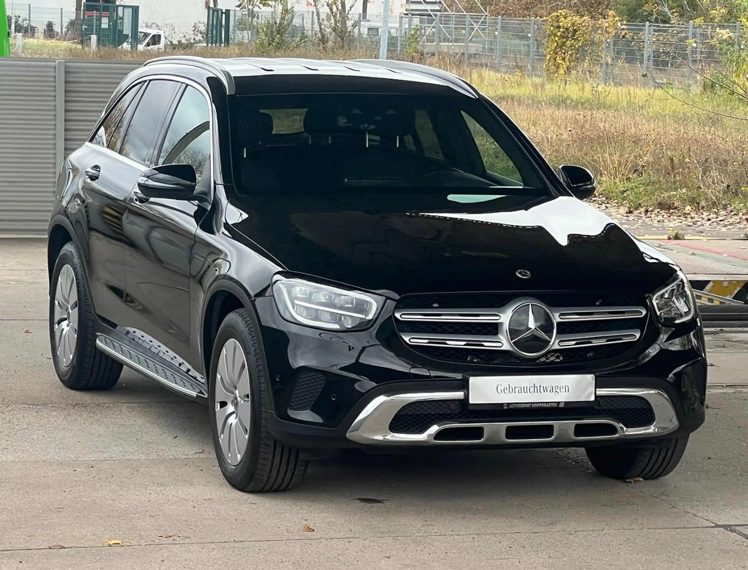 Mercedes-Benz - GLC 300